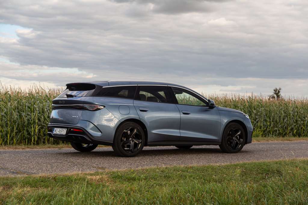 BYD Seal 6 DM-i Touring