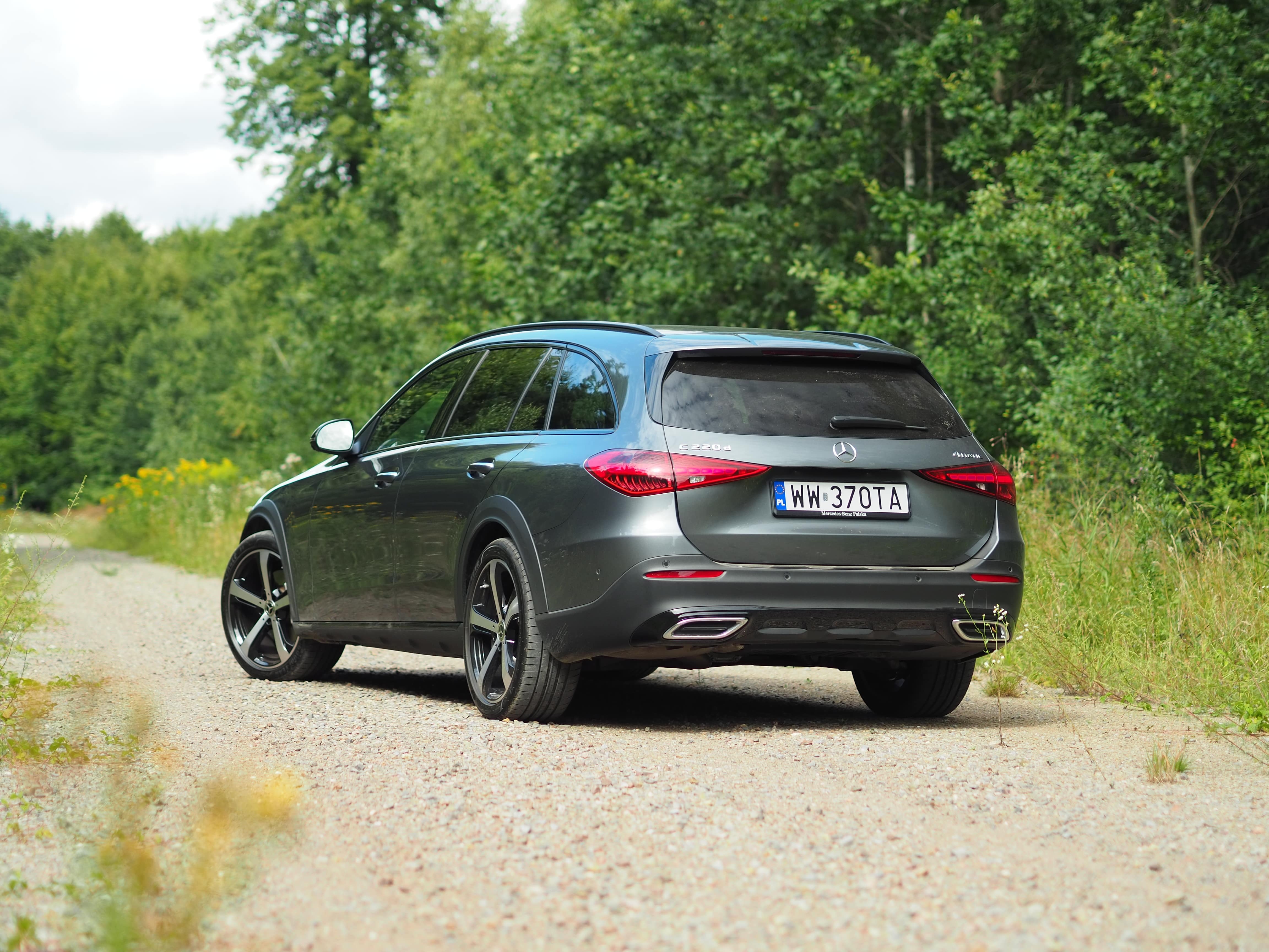 Mercedes klasa C w terenie