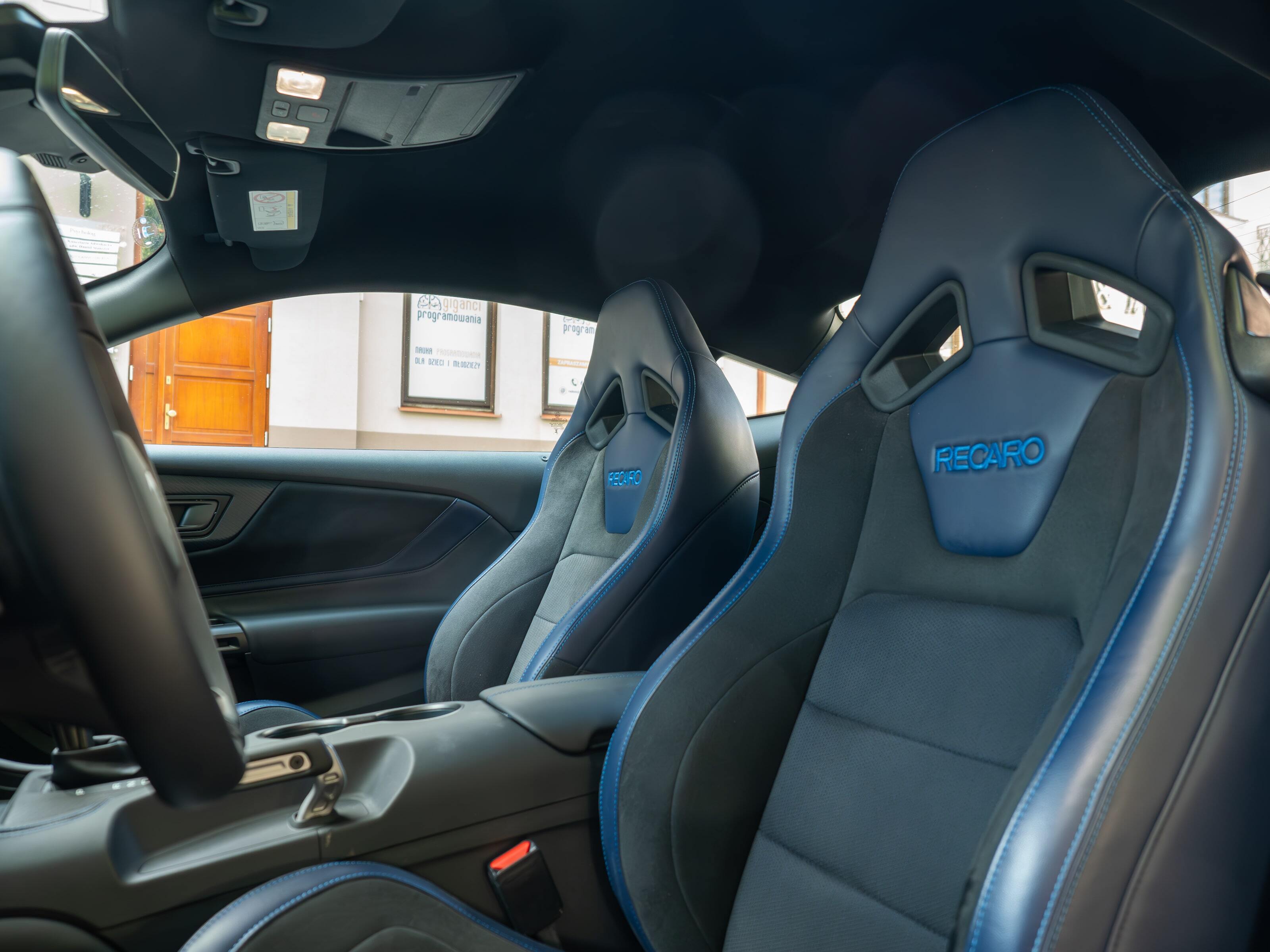 Ford Mustang 2024 wnętrze