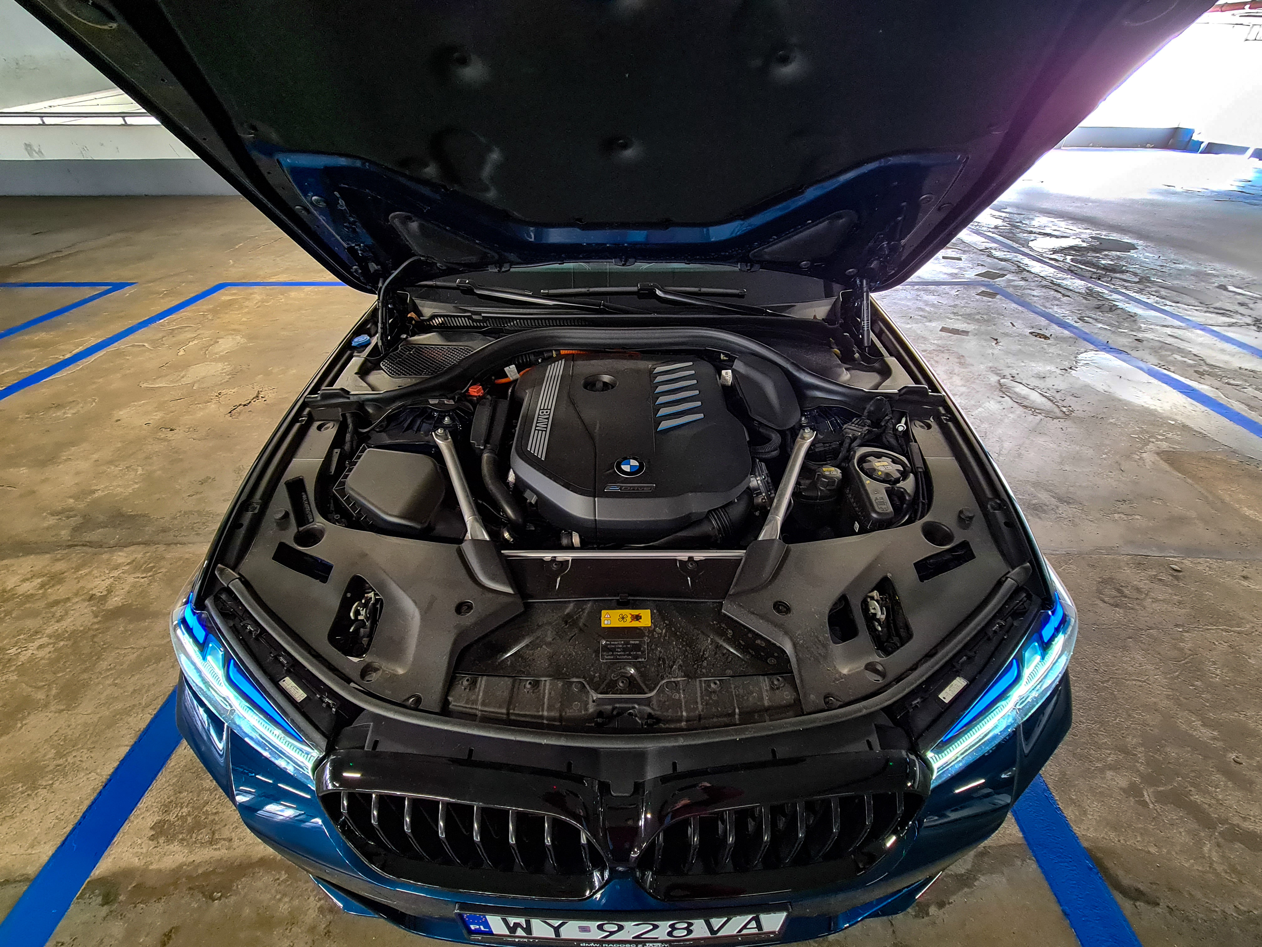 BMW 545e xdrive silnik