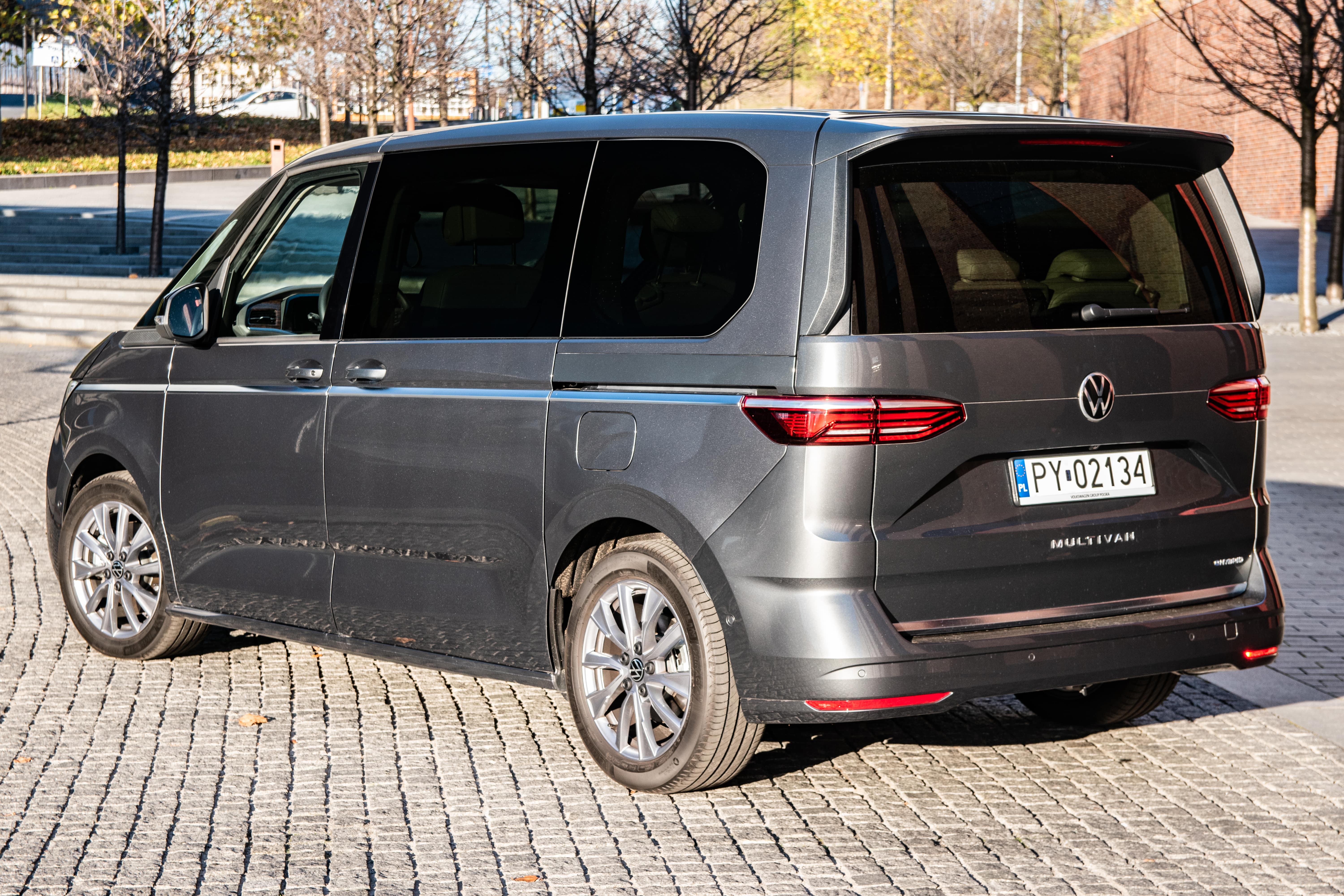VW Multivan tył