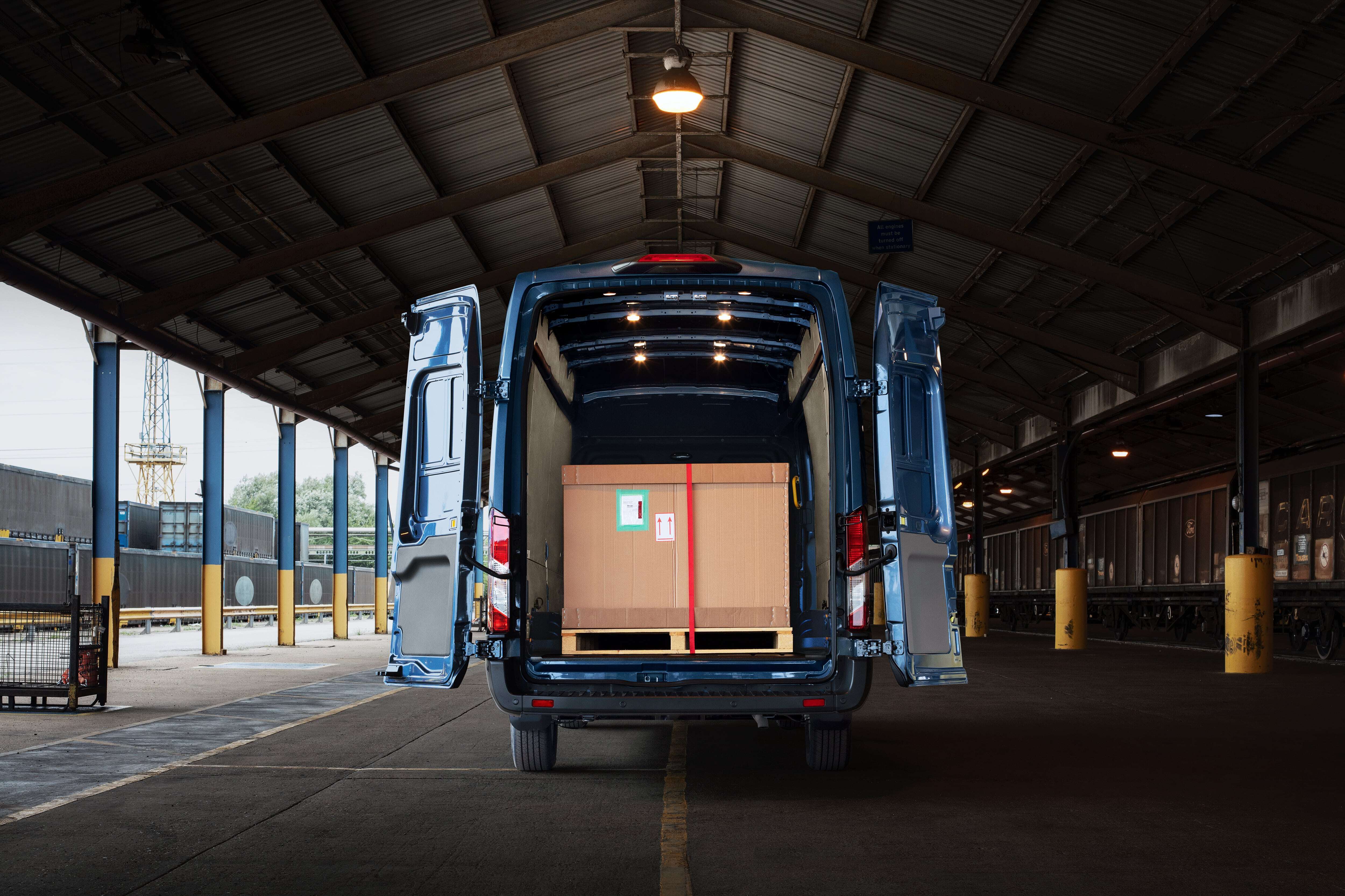 Nowy Ford Transit 2022