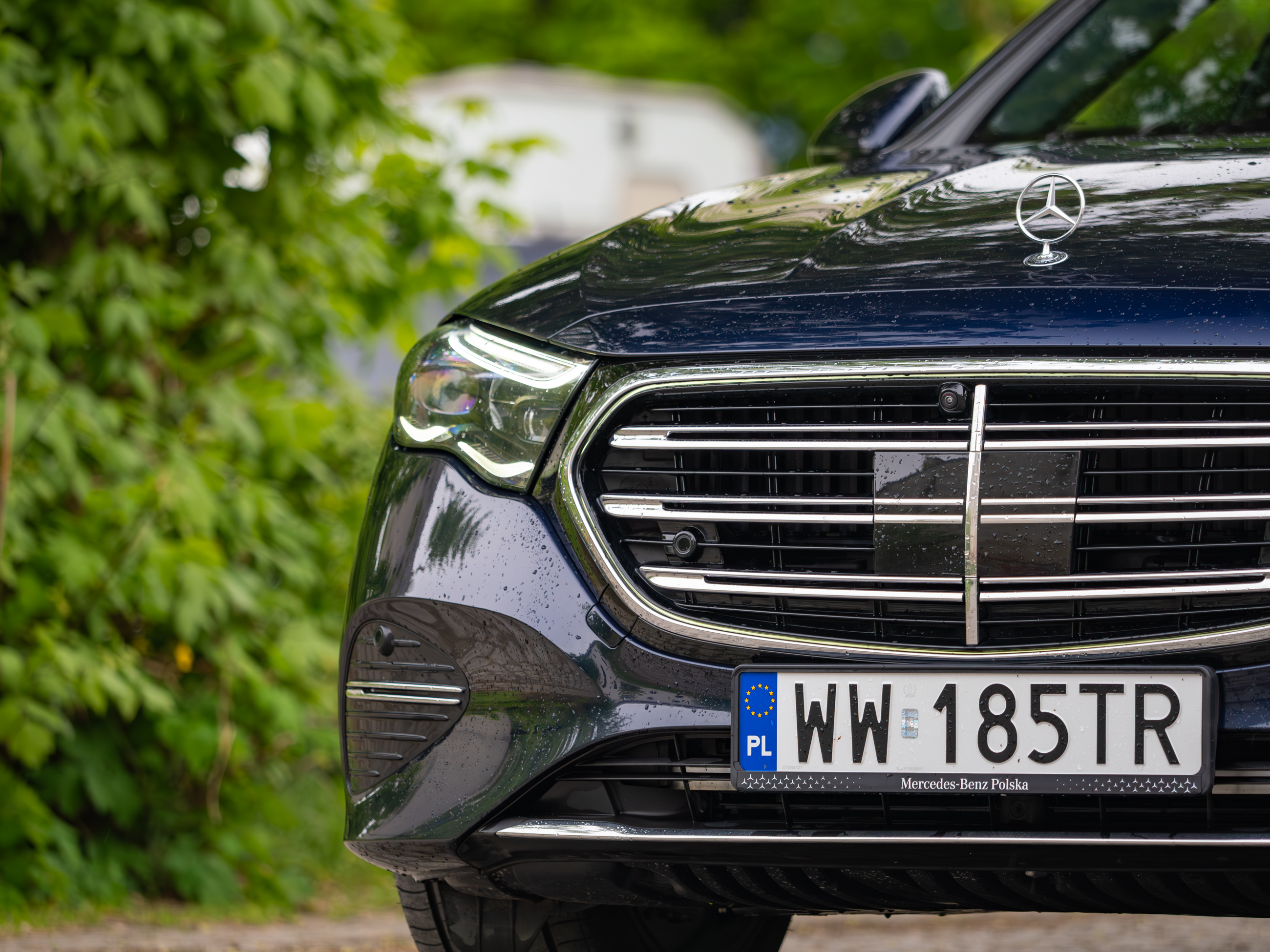 Mercedes Klasa E grill 2024