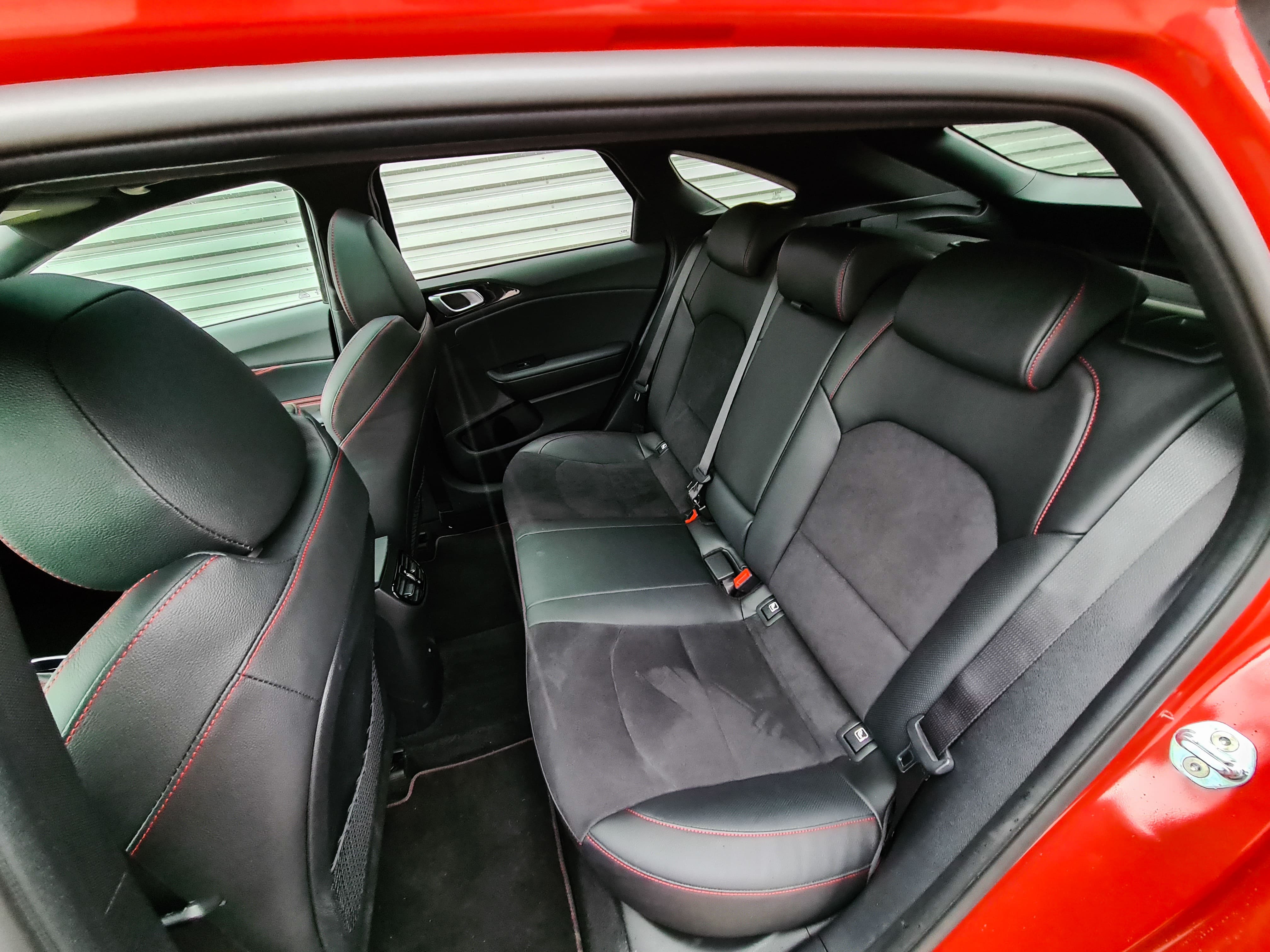 Kia Proceed GT 2022 tylna kanapa