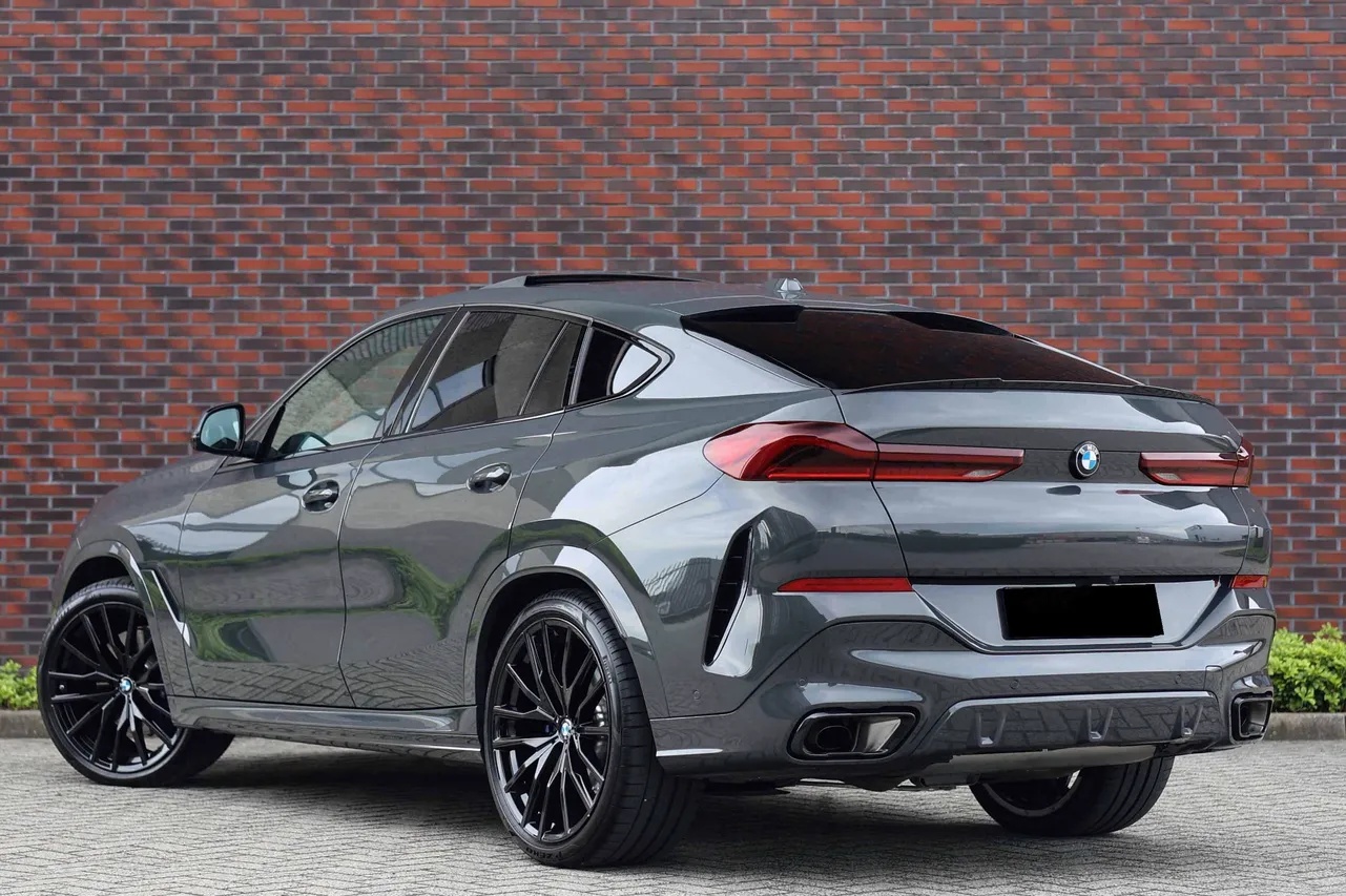BMW X6 tył