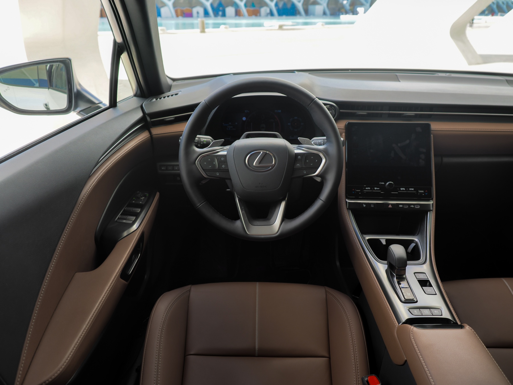 Lexus LBX wnętrze