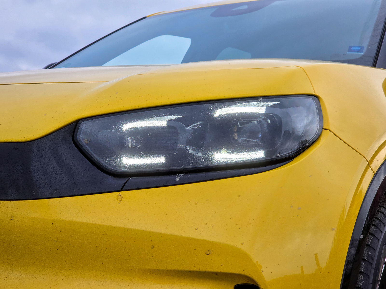 Nowy Ford Capri 2025 reflektory