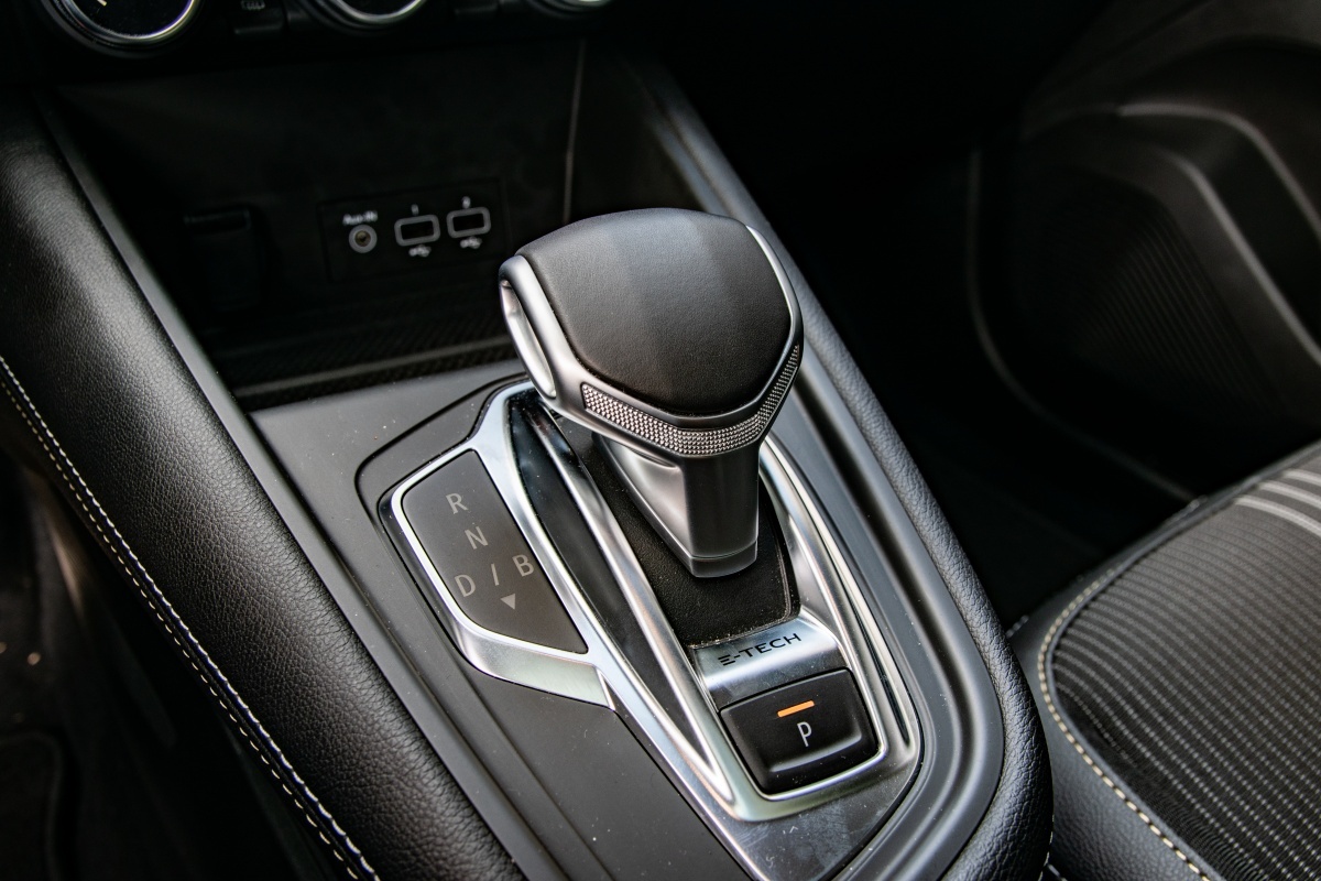 Captur E-Tech detal