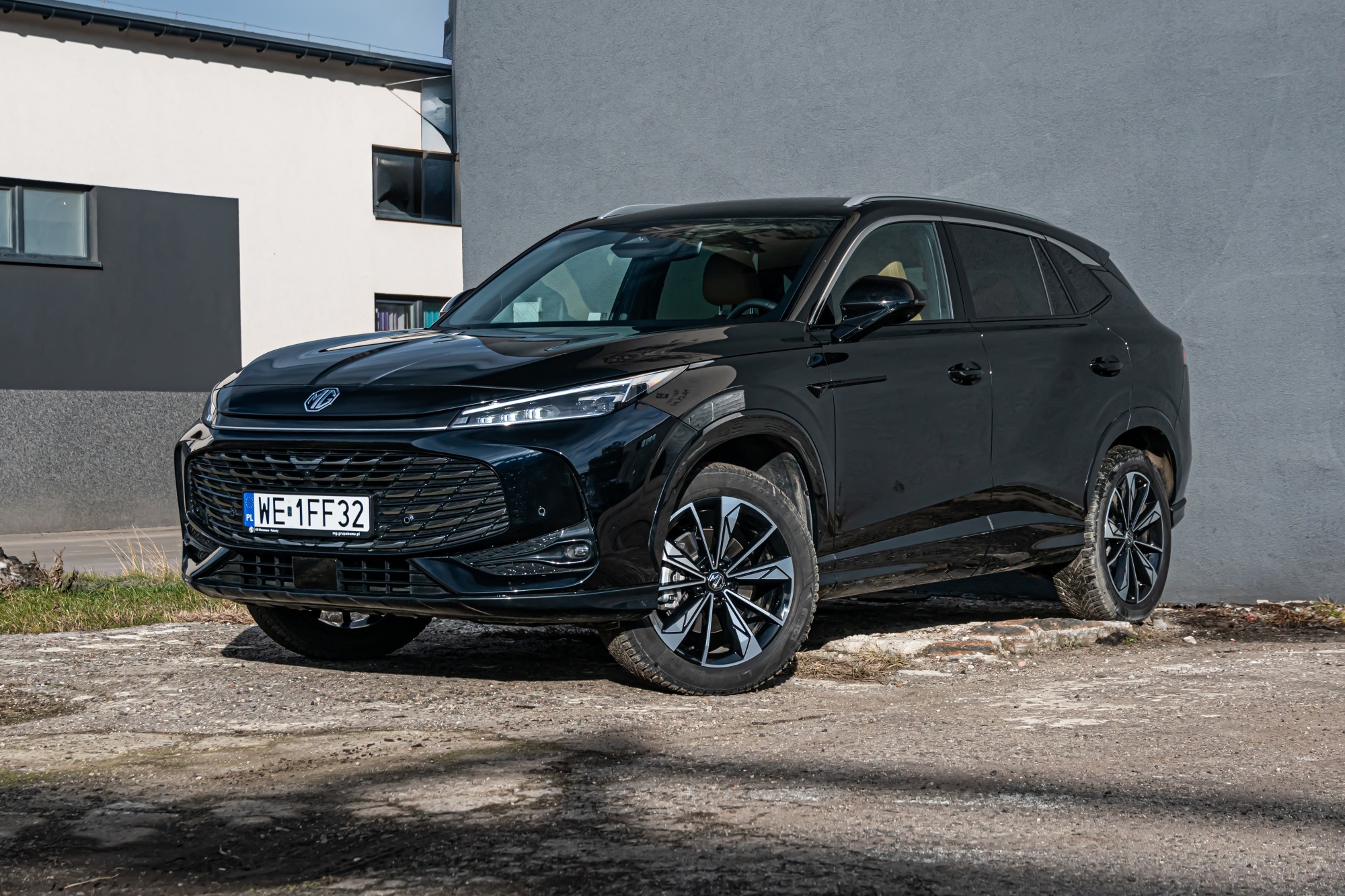 MG HS przód
