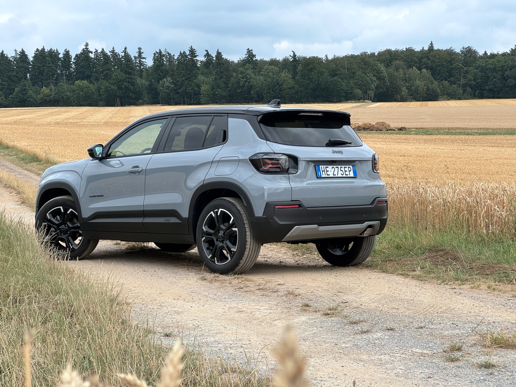 Jeep Avenger tył