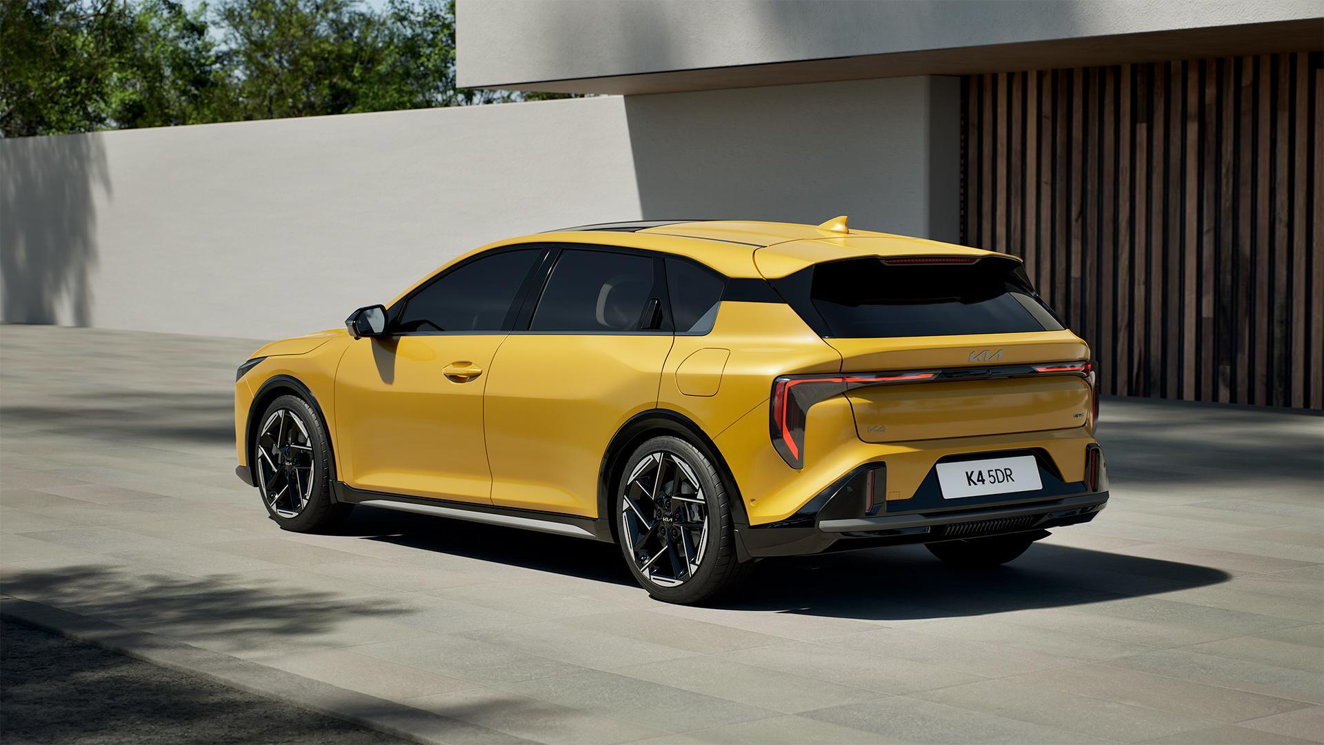 Kia K4 tył