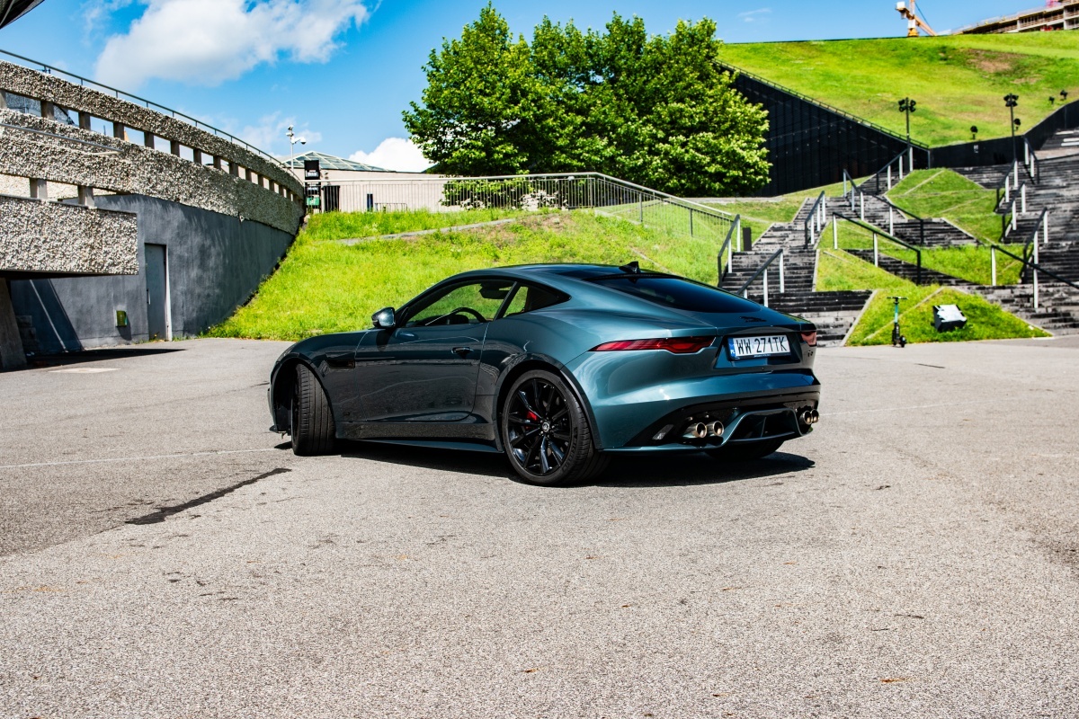 Jaguar F-Type tył