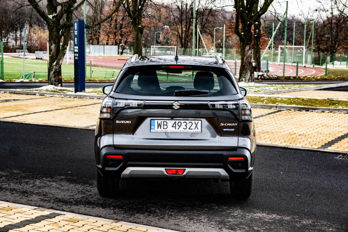 Suzuki S-Cross tył