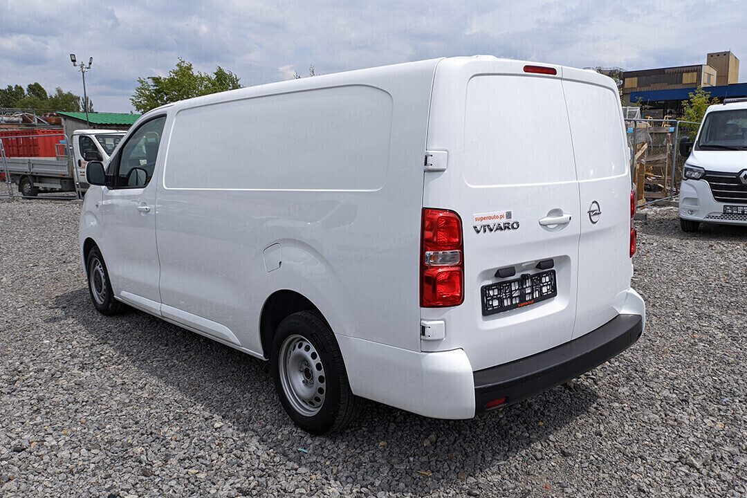 Opel Vivaro tył