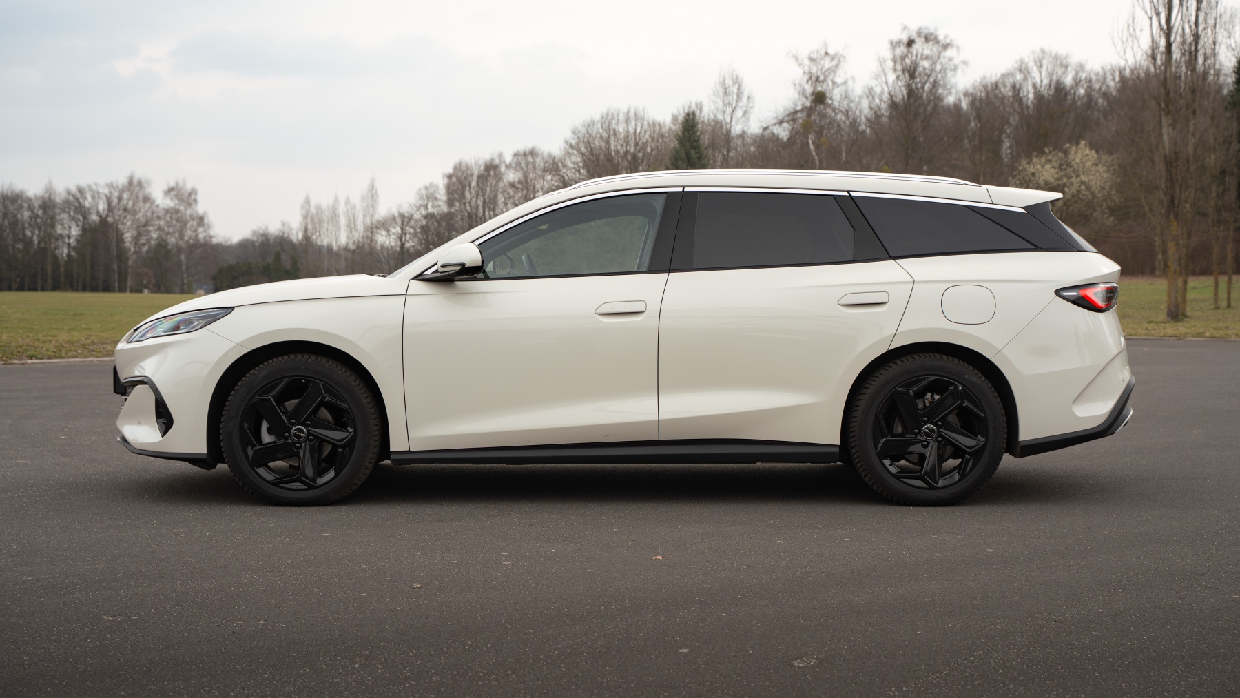 BYD Seal 6 DM-i Touring sylwetka