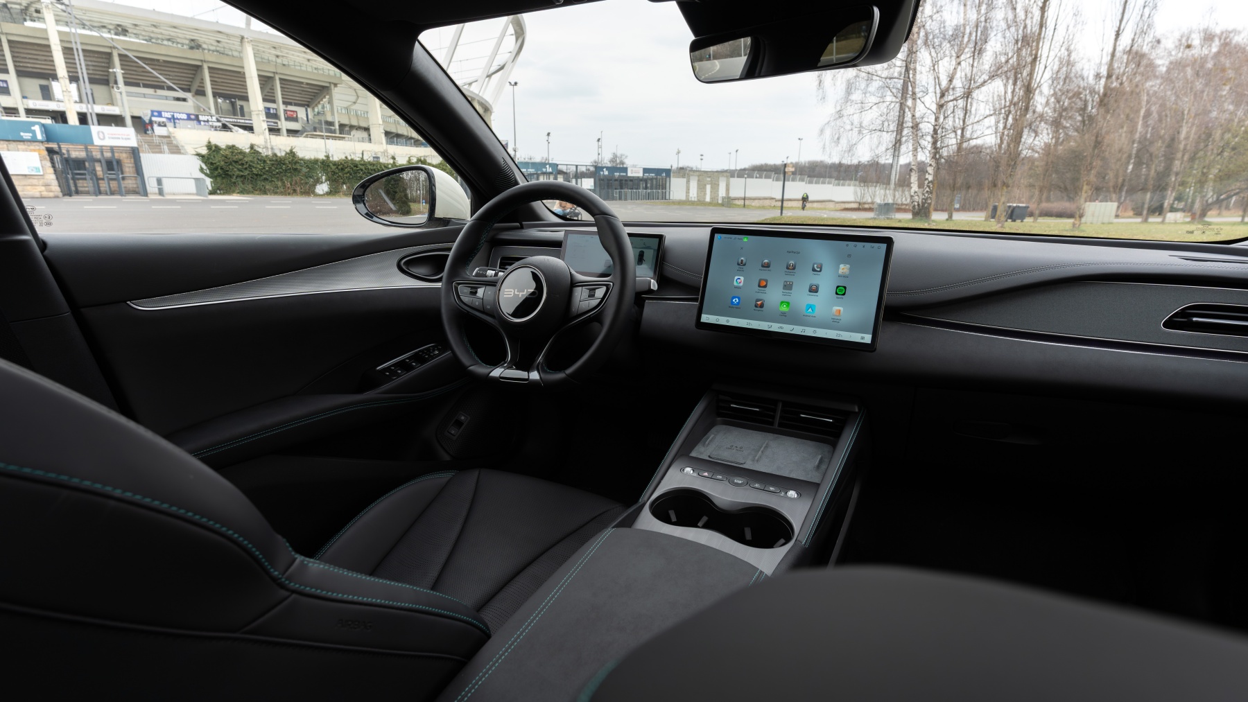 BYD Seal 6 DM-i wnętrze