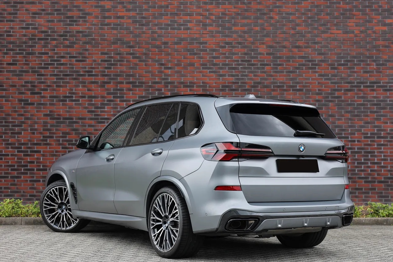 BMW X5 tył