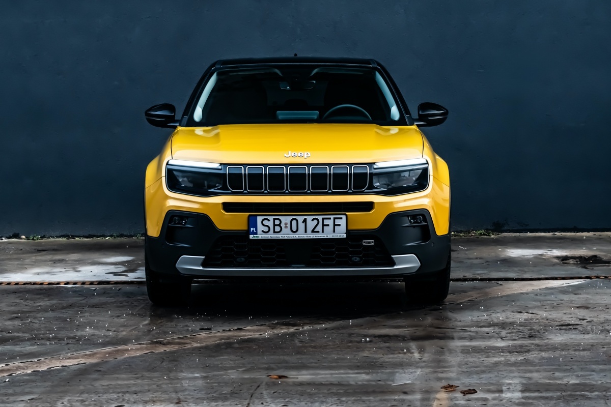 Jeep Avenger przód