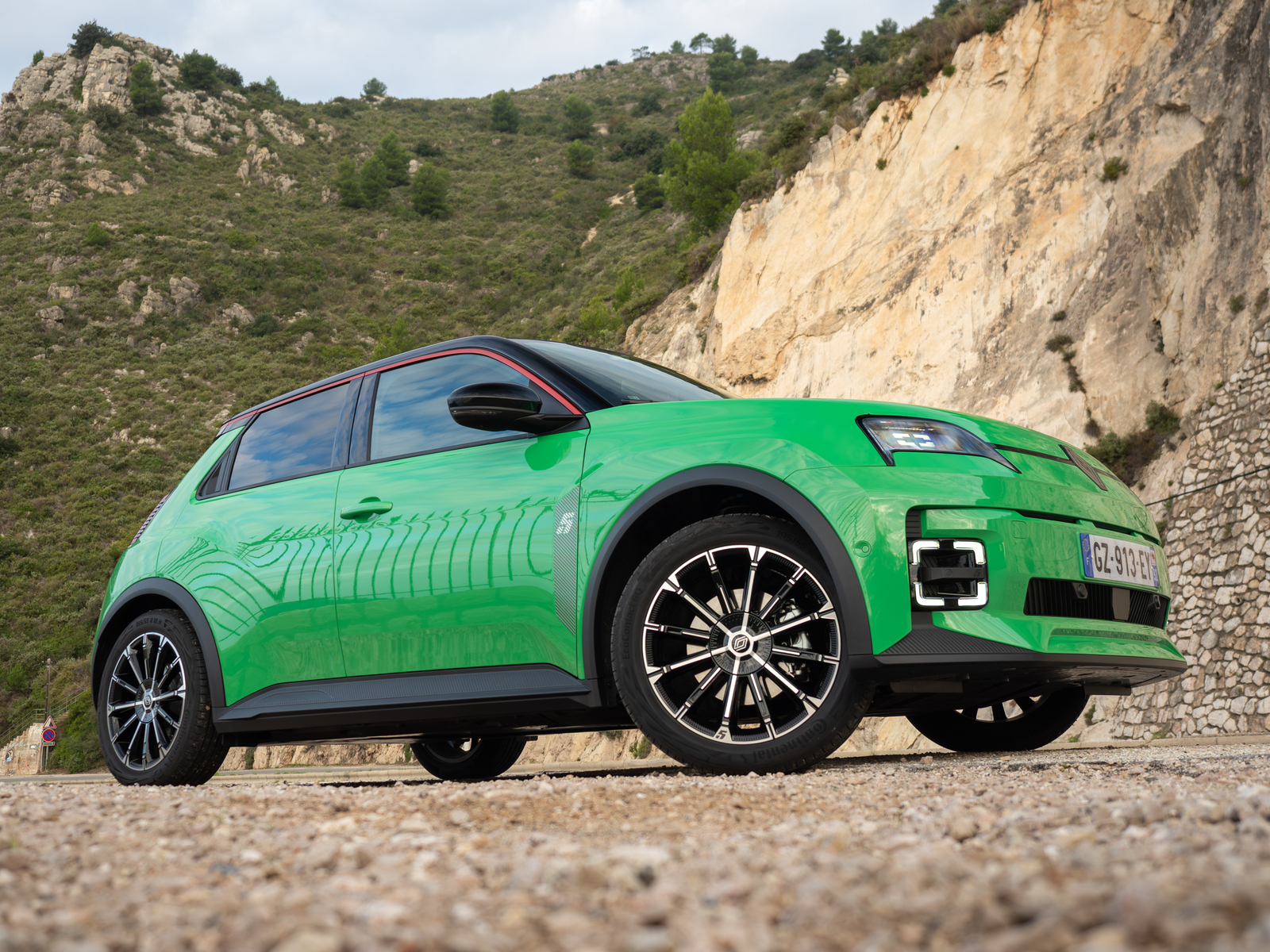 Jak wygląda nowe renault 5? Test samochodu w Superauto.pl