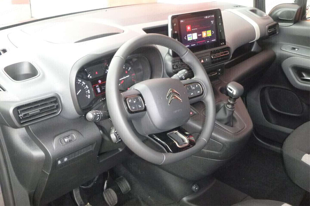 Citroen Berlingo wnętrze