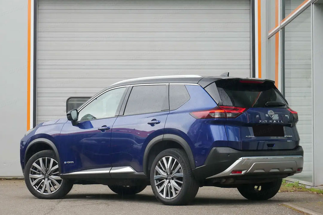 Nissan X-Trail tył