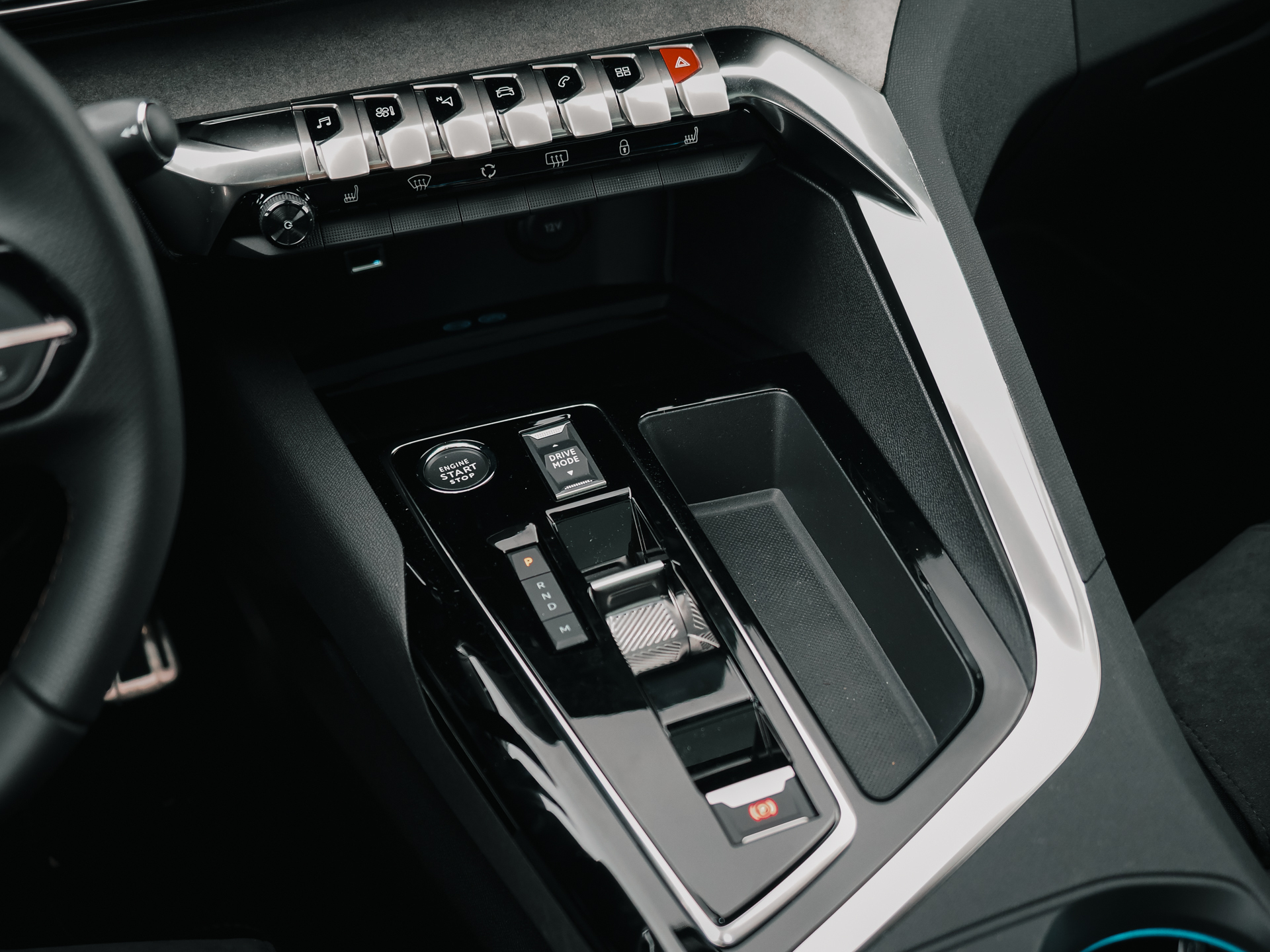 Peugeot 5008 II środek