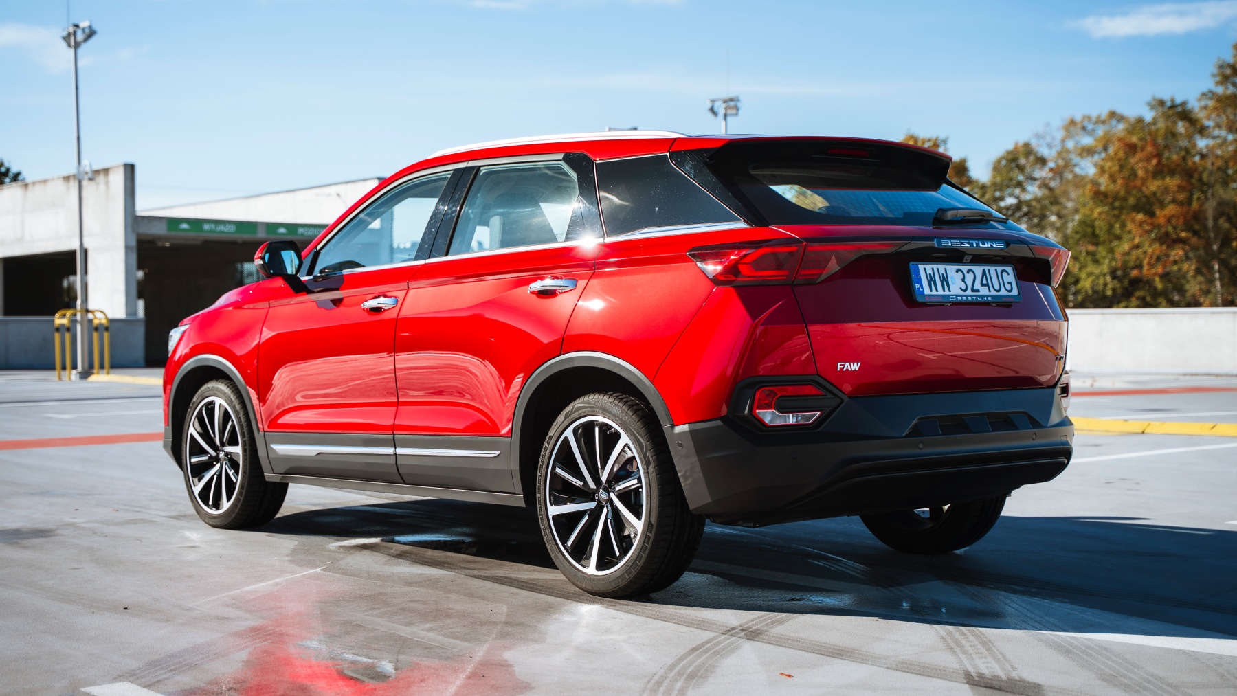 Bestune T77 Pro tył