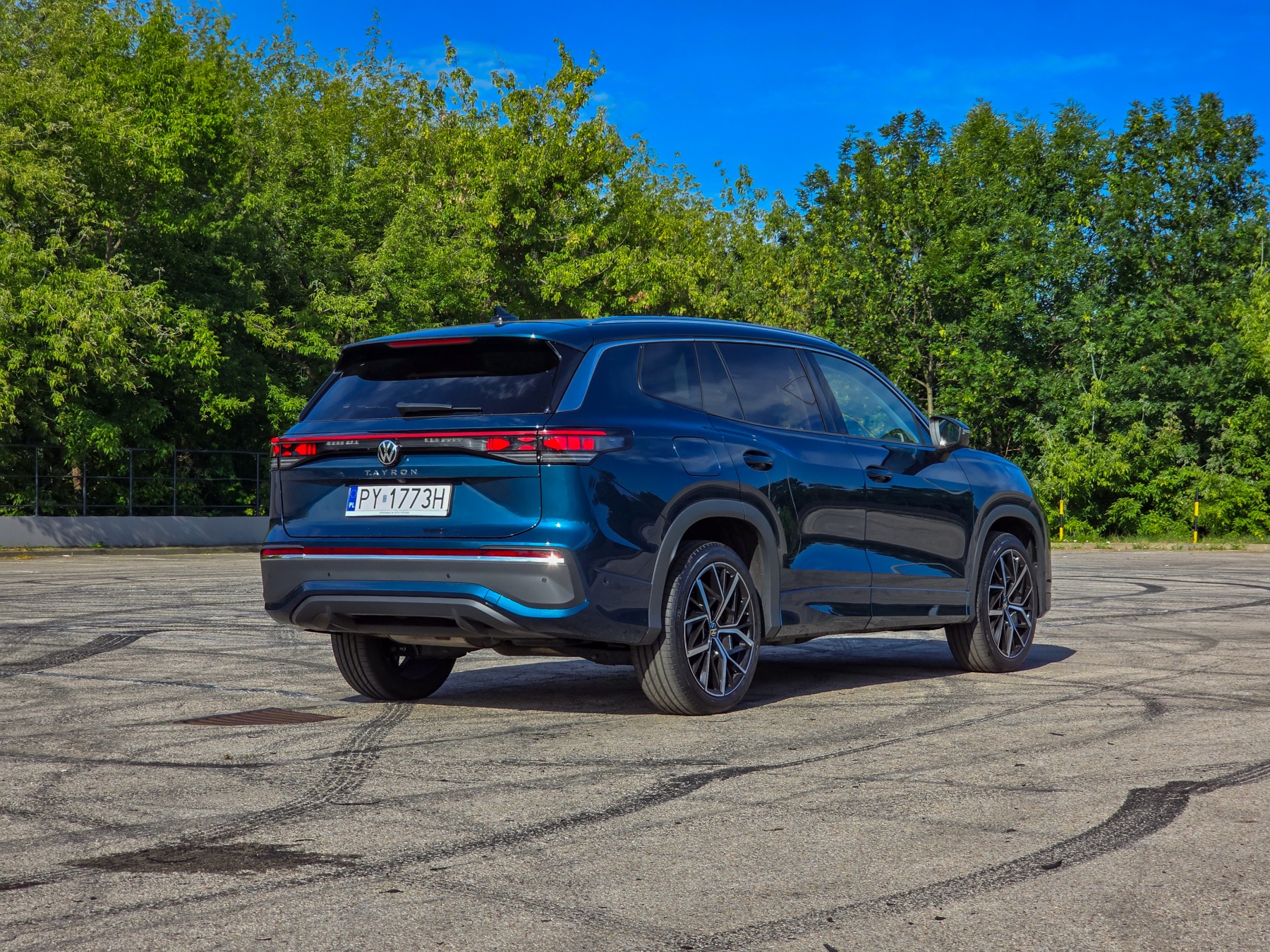 Volkswagen Tayron tył
