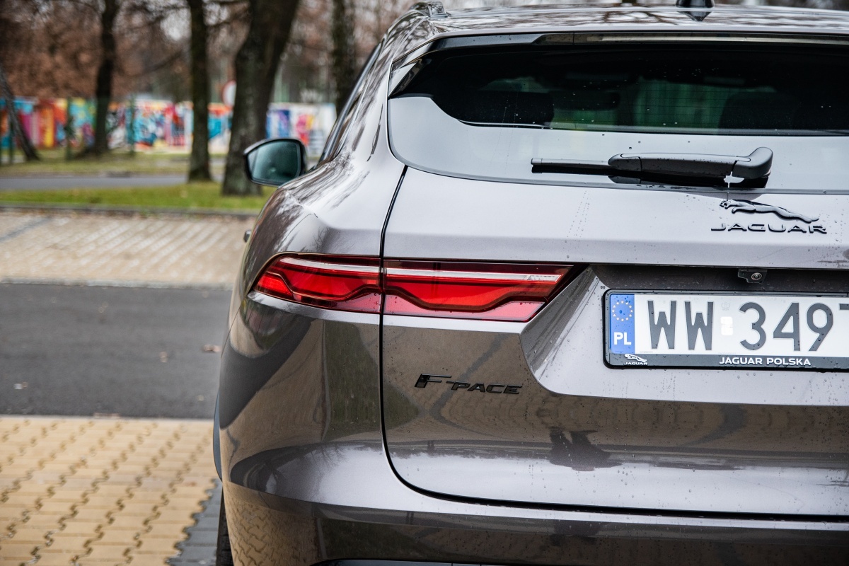 F-Pace tylna lampa