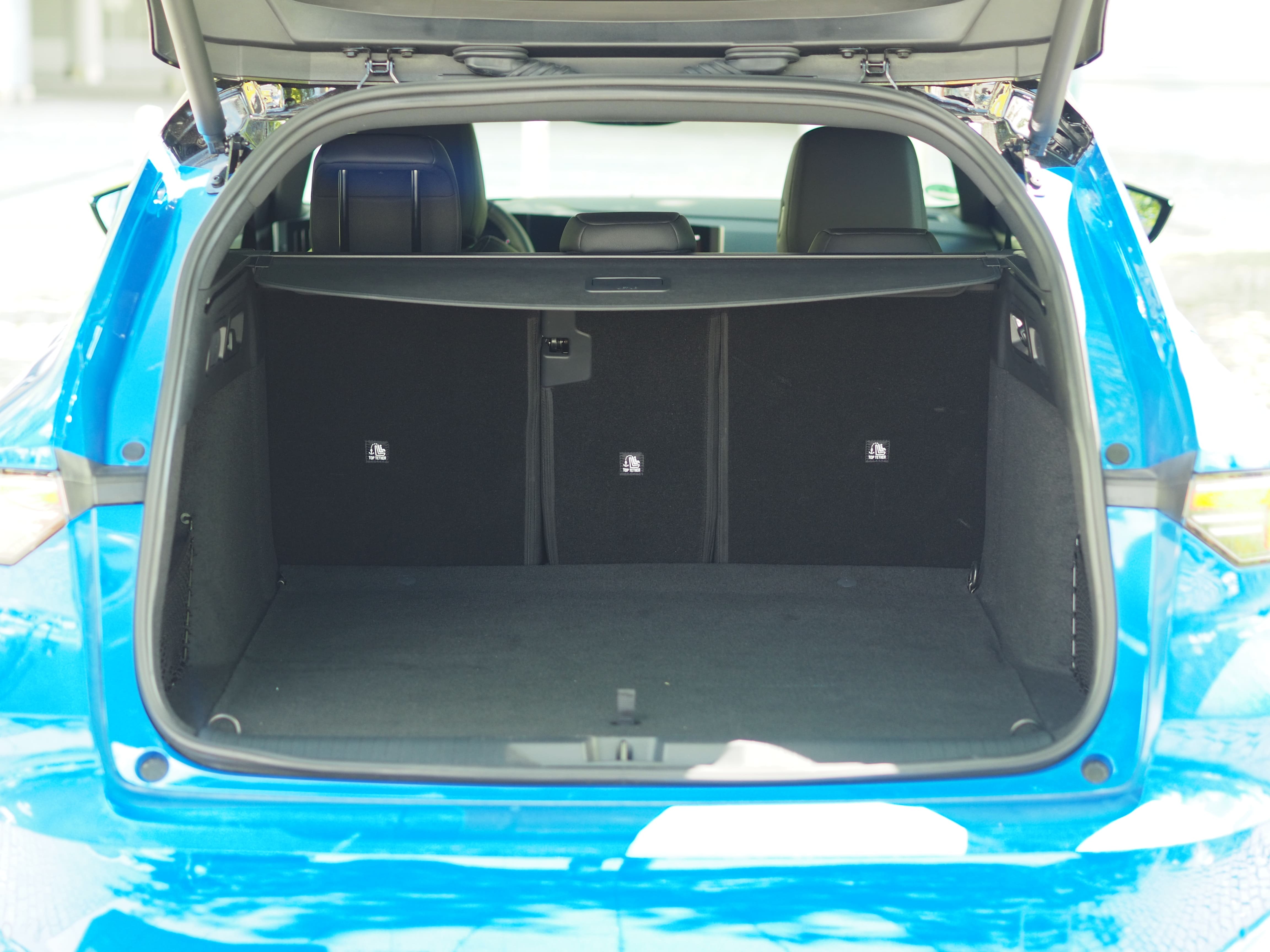 Nowy Opel Astra 2022 bagażnik