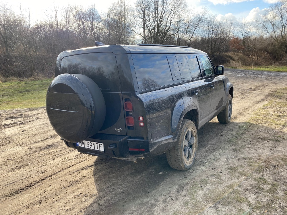 Defender tył