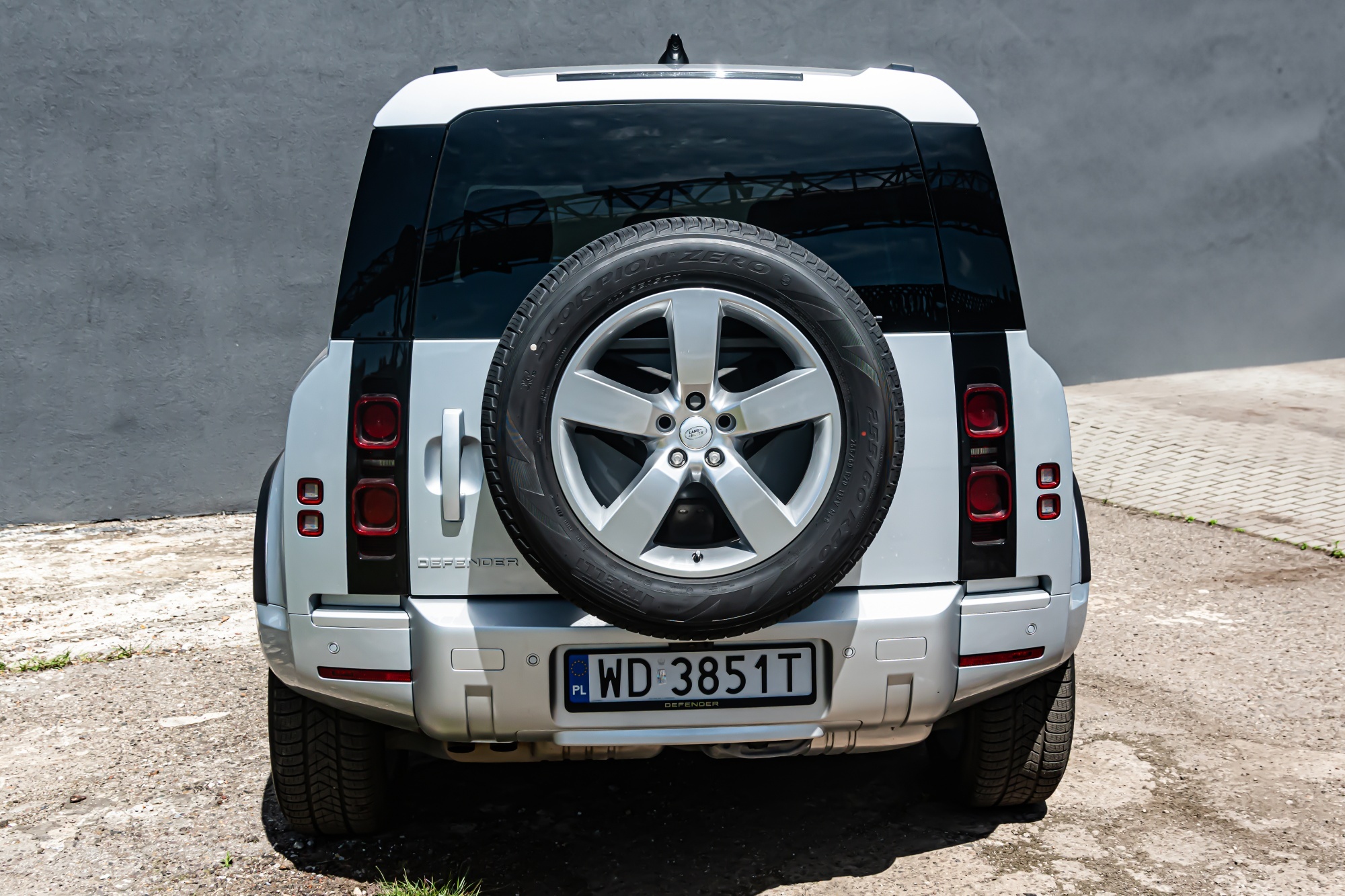Defender tył