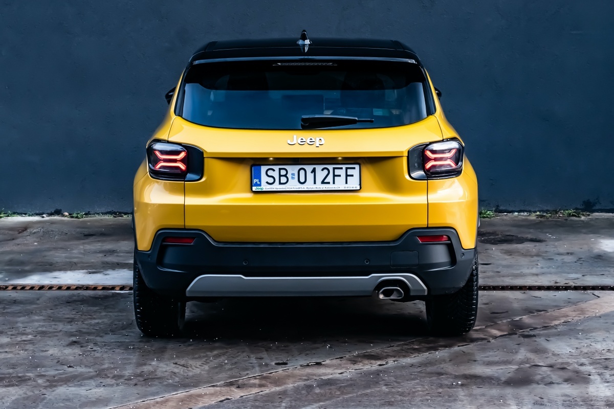 Jeep Avenger tył
