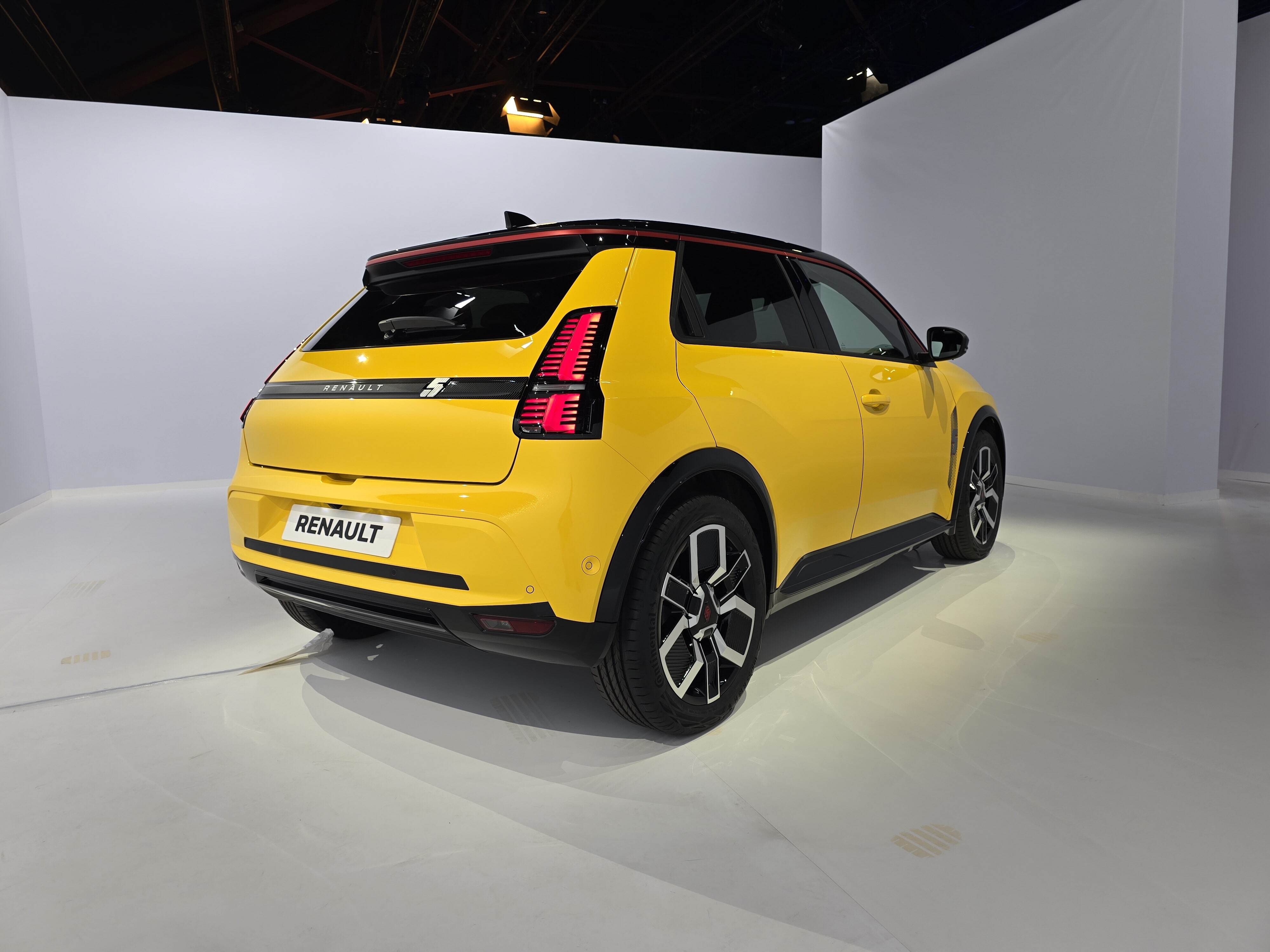 Nowe elektryczne Renault 5 2024