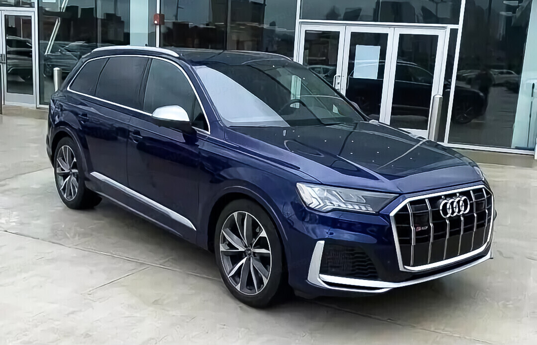 Audi Q7 2023 przód