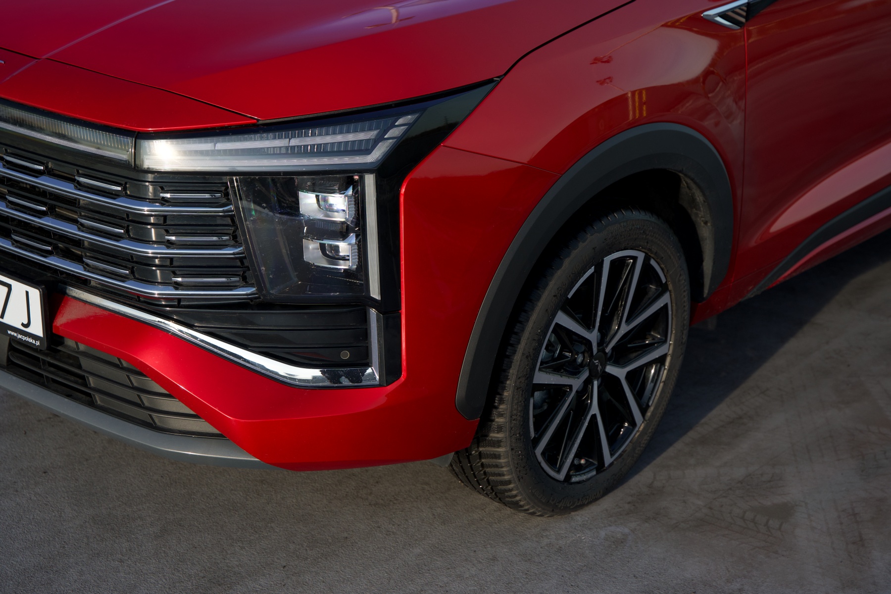 JAC JS8 Pro przednia lampa