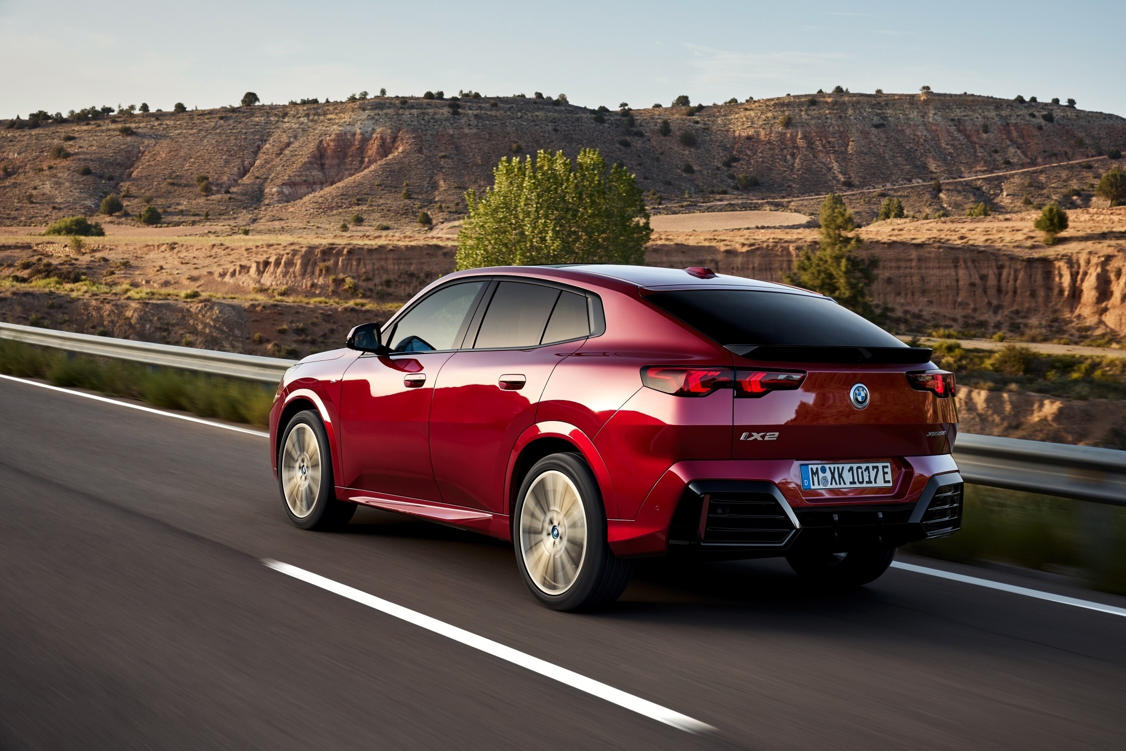 BMW X2 2024 tył