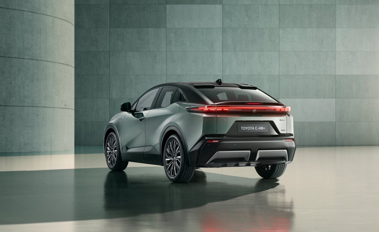 Toyota C-HR+ tył