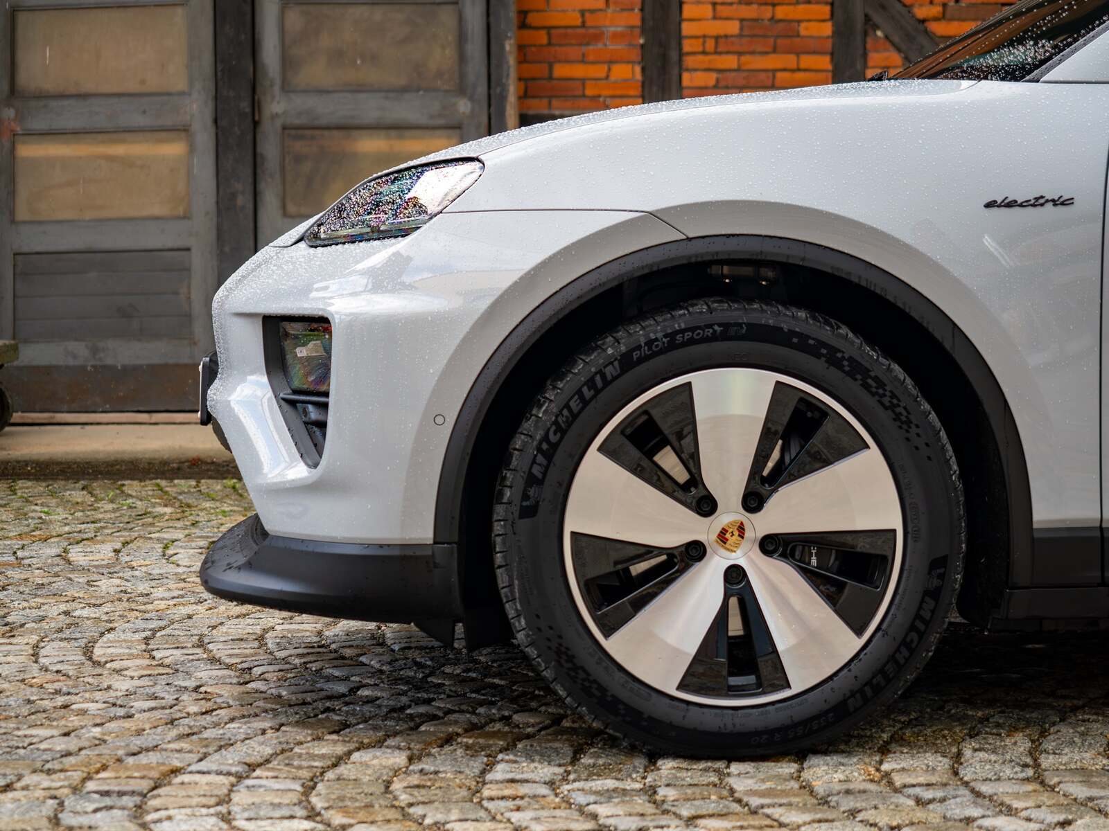 Nowe Porsche Macan elektryk felgi