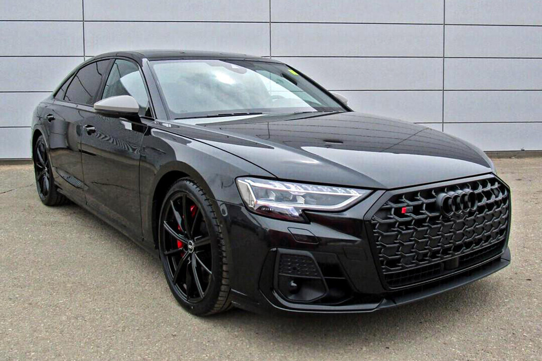 Audi S8