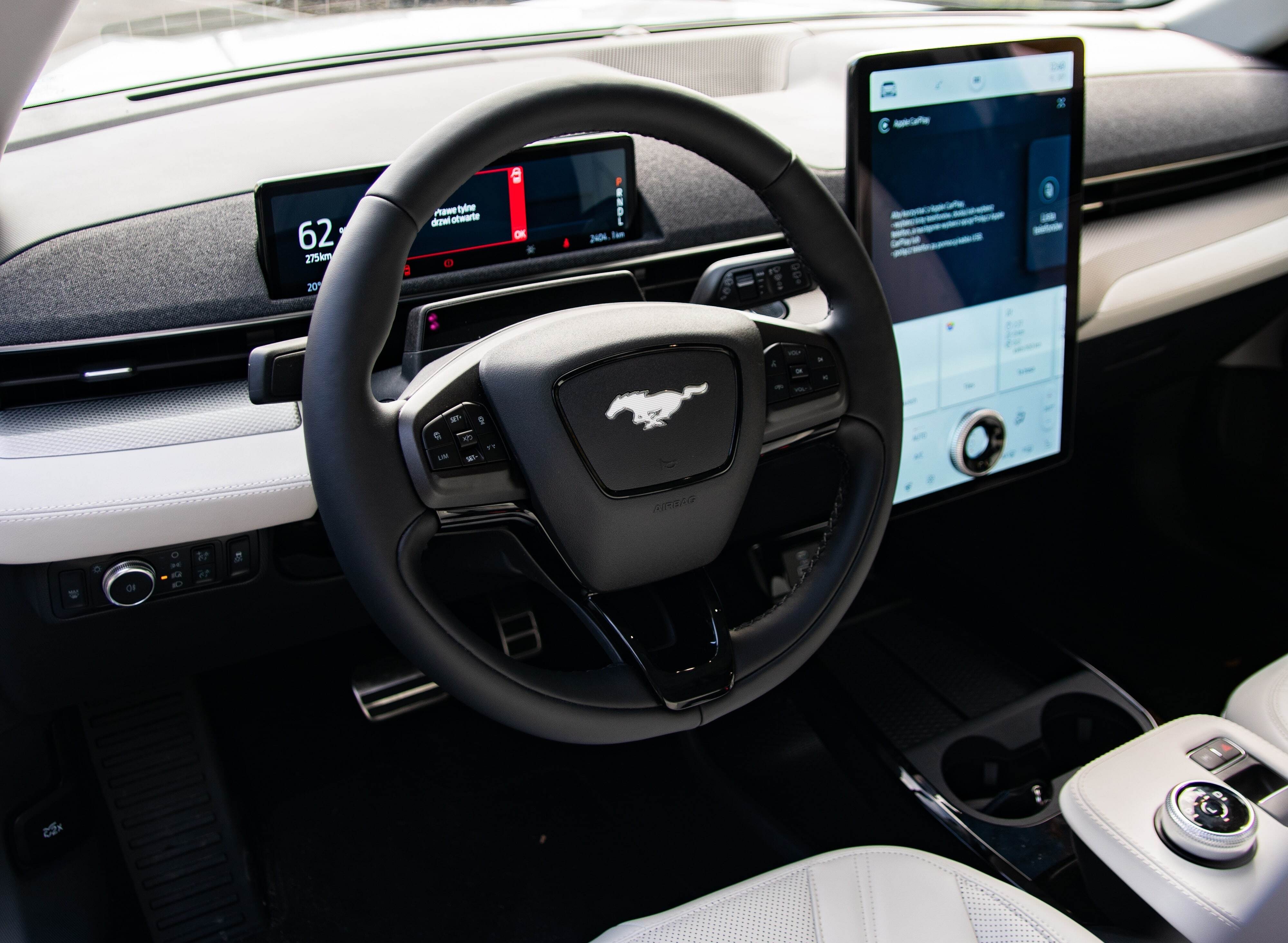 Mustang Mach-E kabina