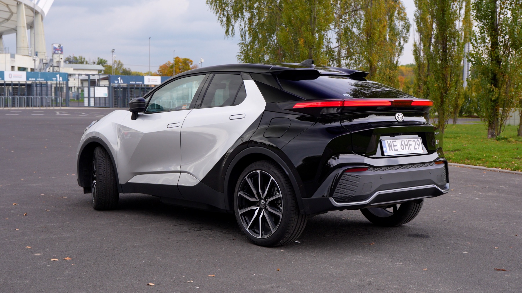Toyota C-HR tył
