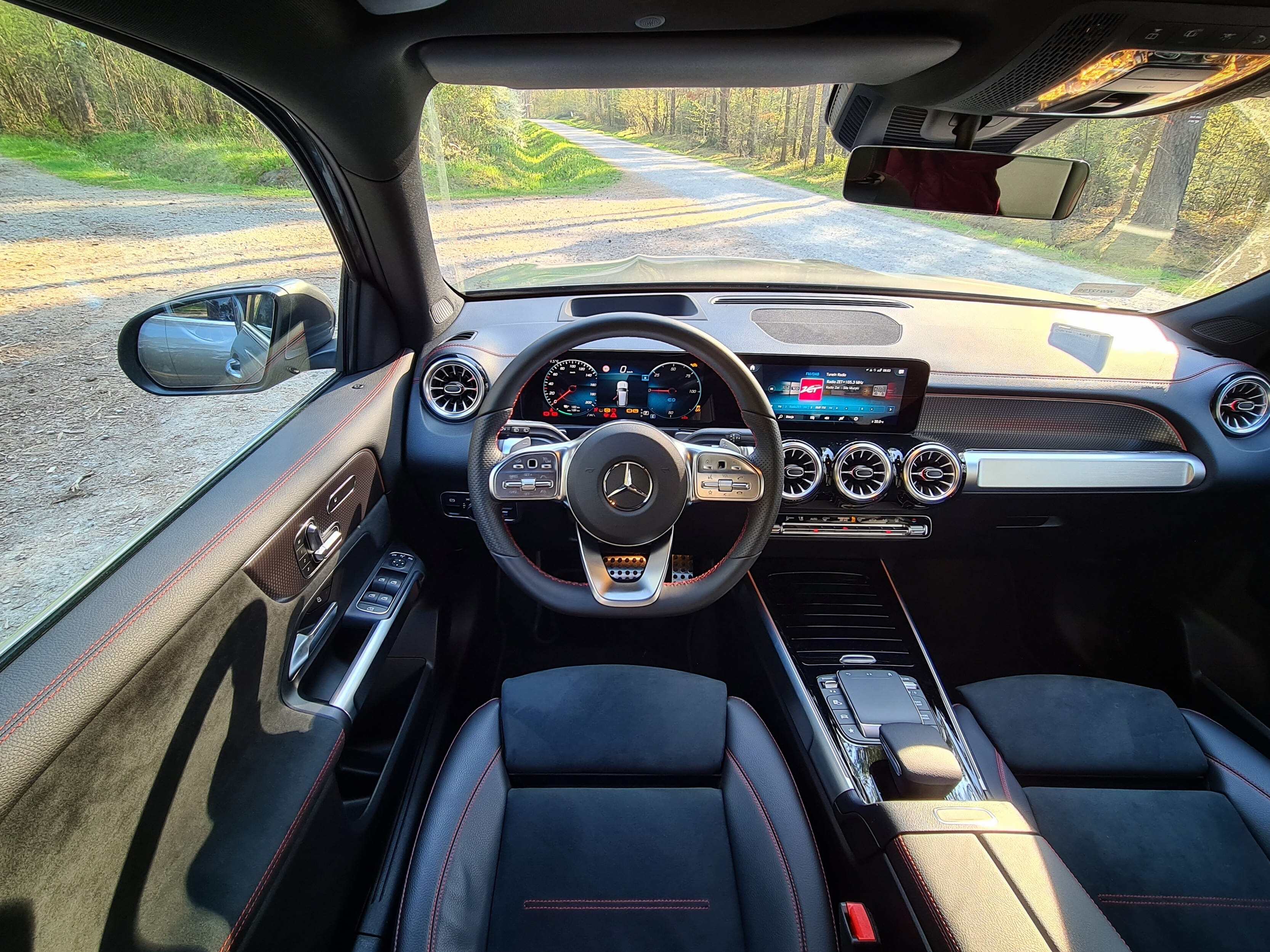 Mercedes EQB wnętrze