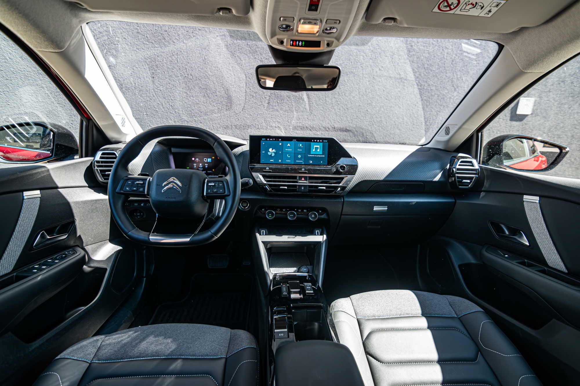 Citroen C4 X wnętrze