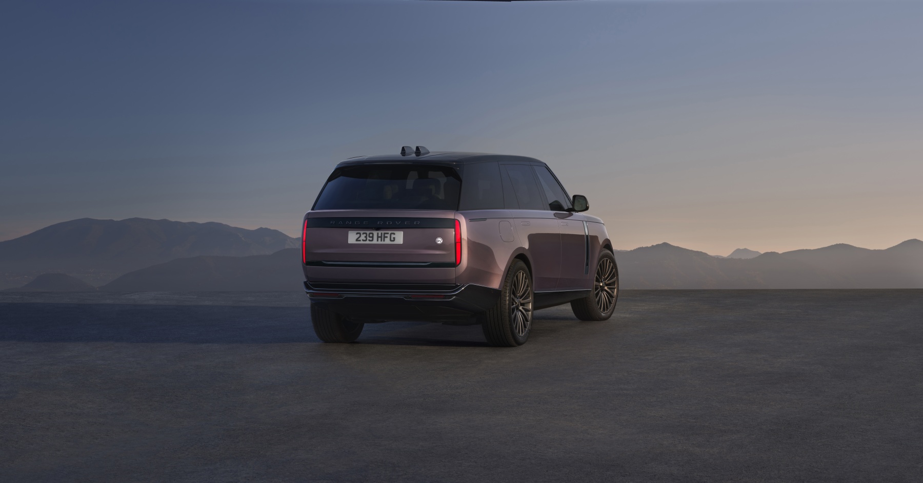 Range Rover Electric tył