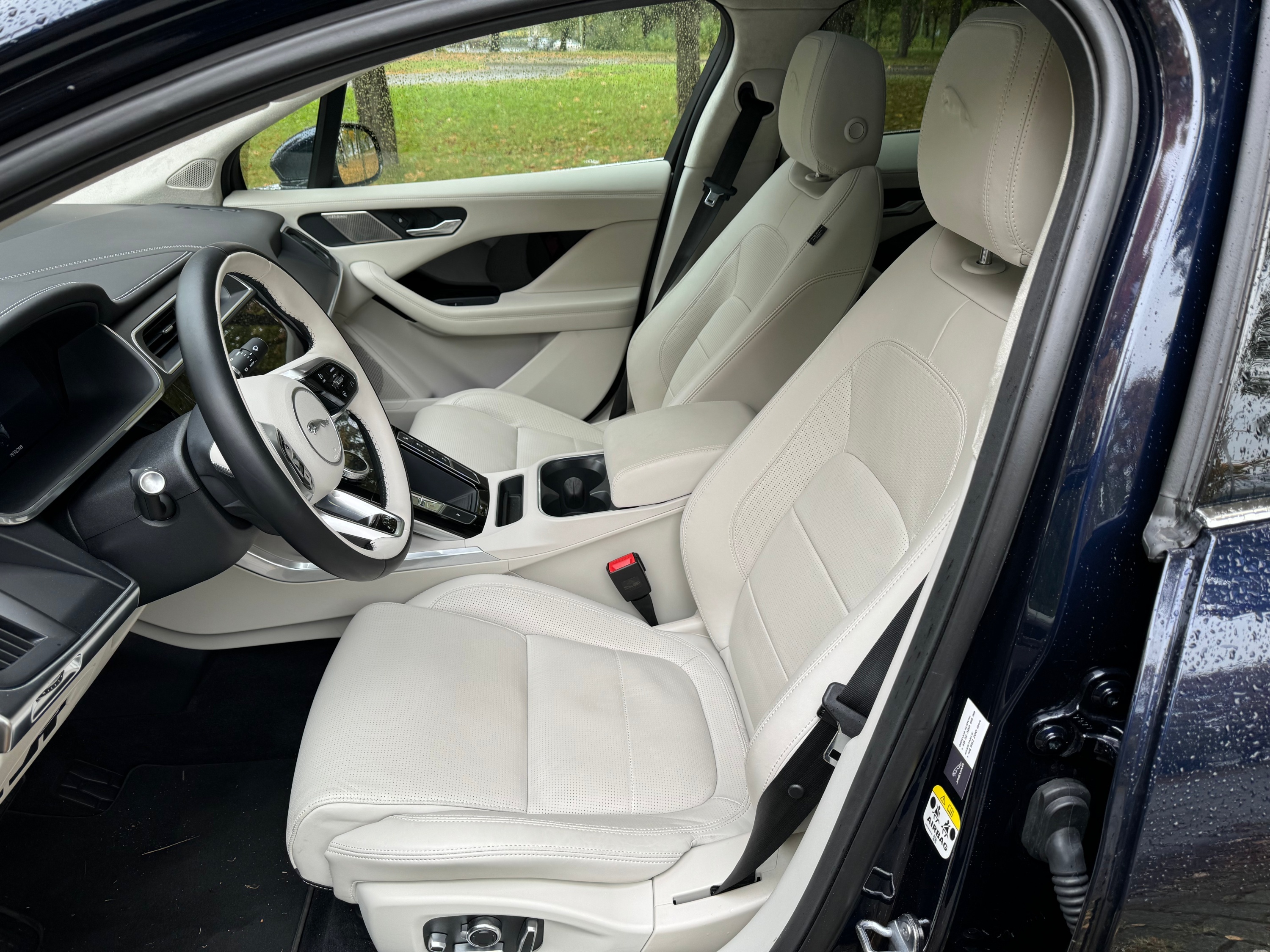Jaguar I-Pace fotele