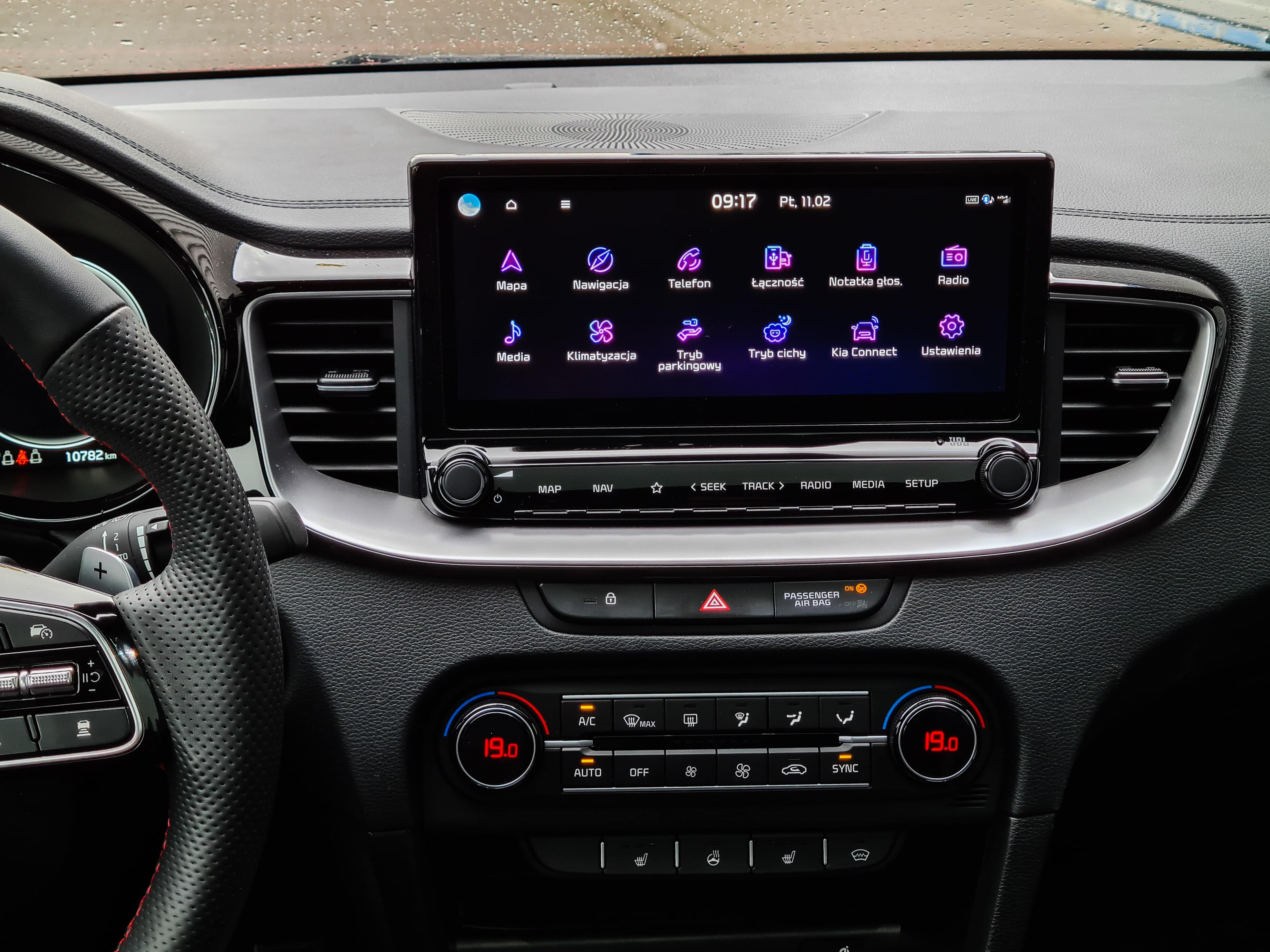 Kia Proceed GT 2022 - kokpit