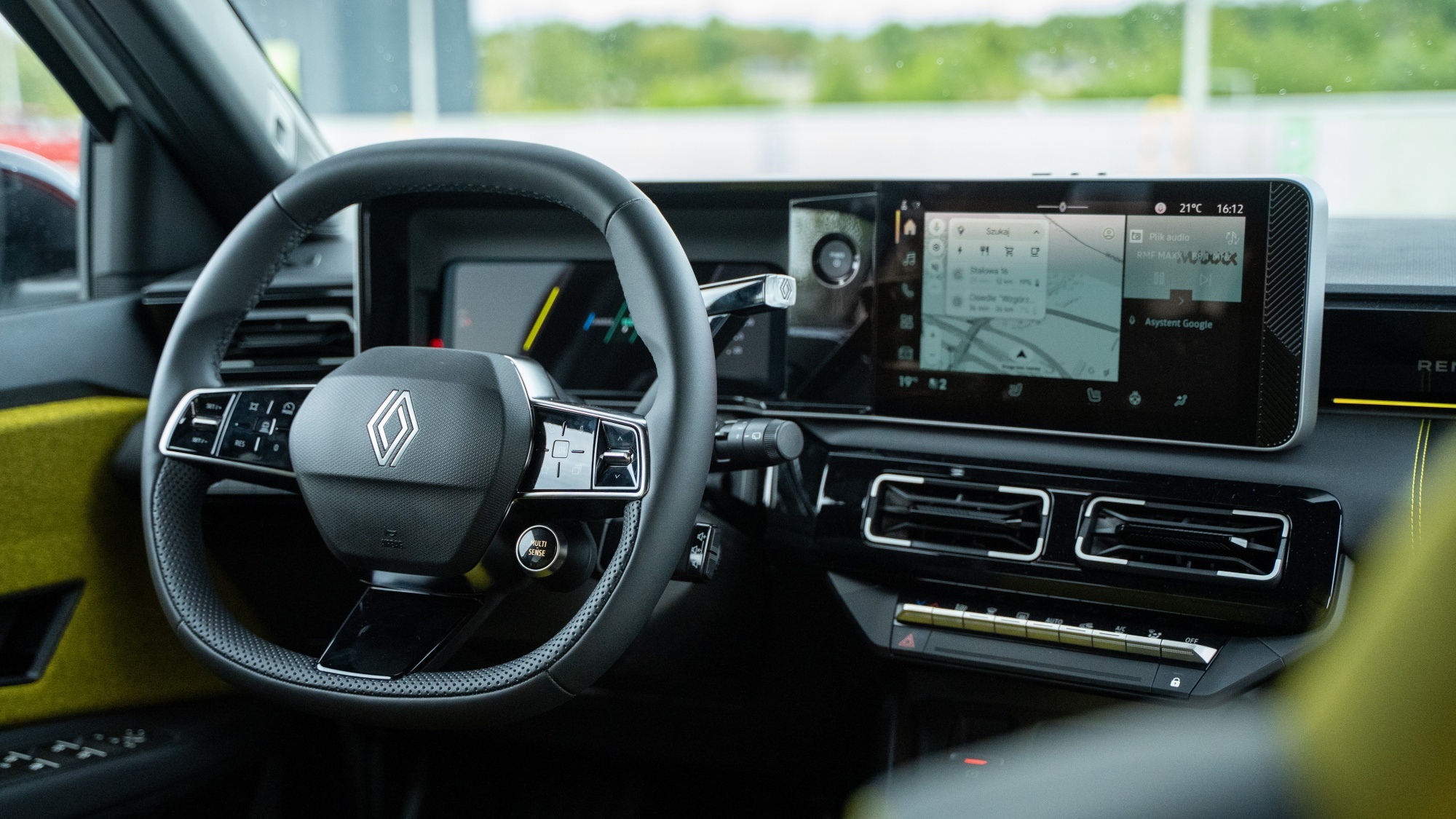 Renault 5 E-Tech wnętrze