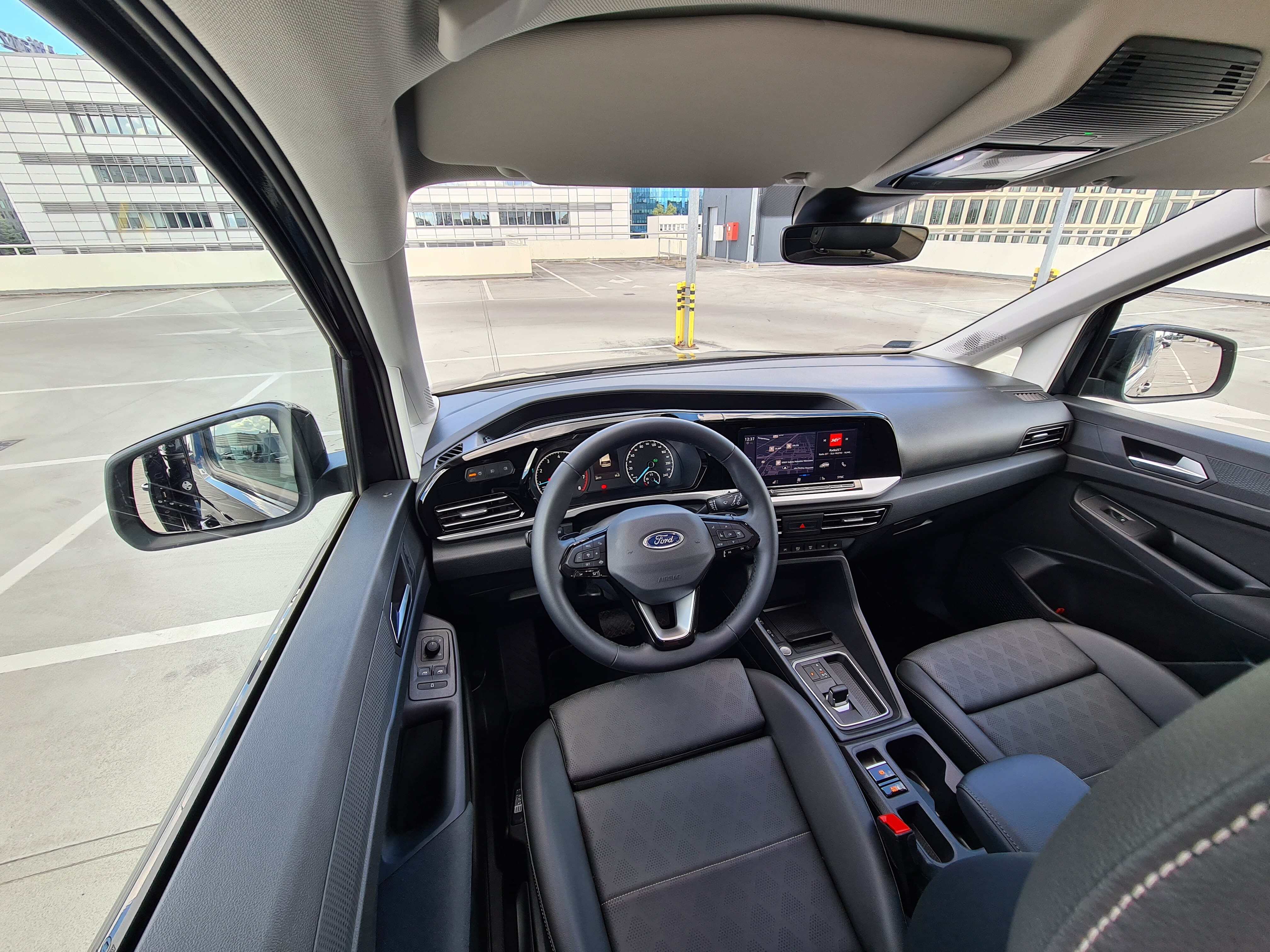 Ford Tourneo connect 2022 wnętrze