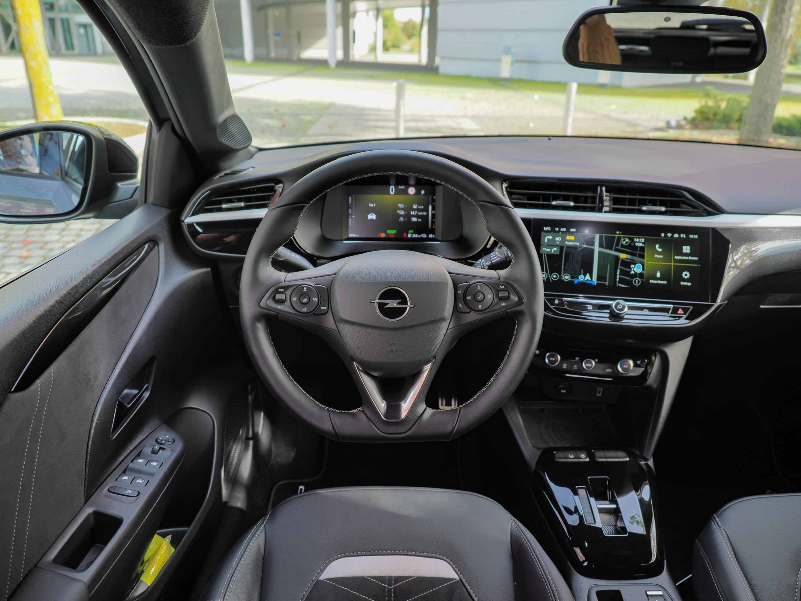 Opel Corsa electric fl wnętrze